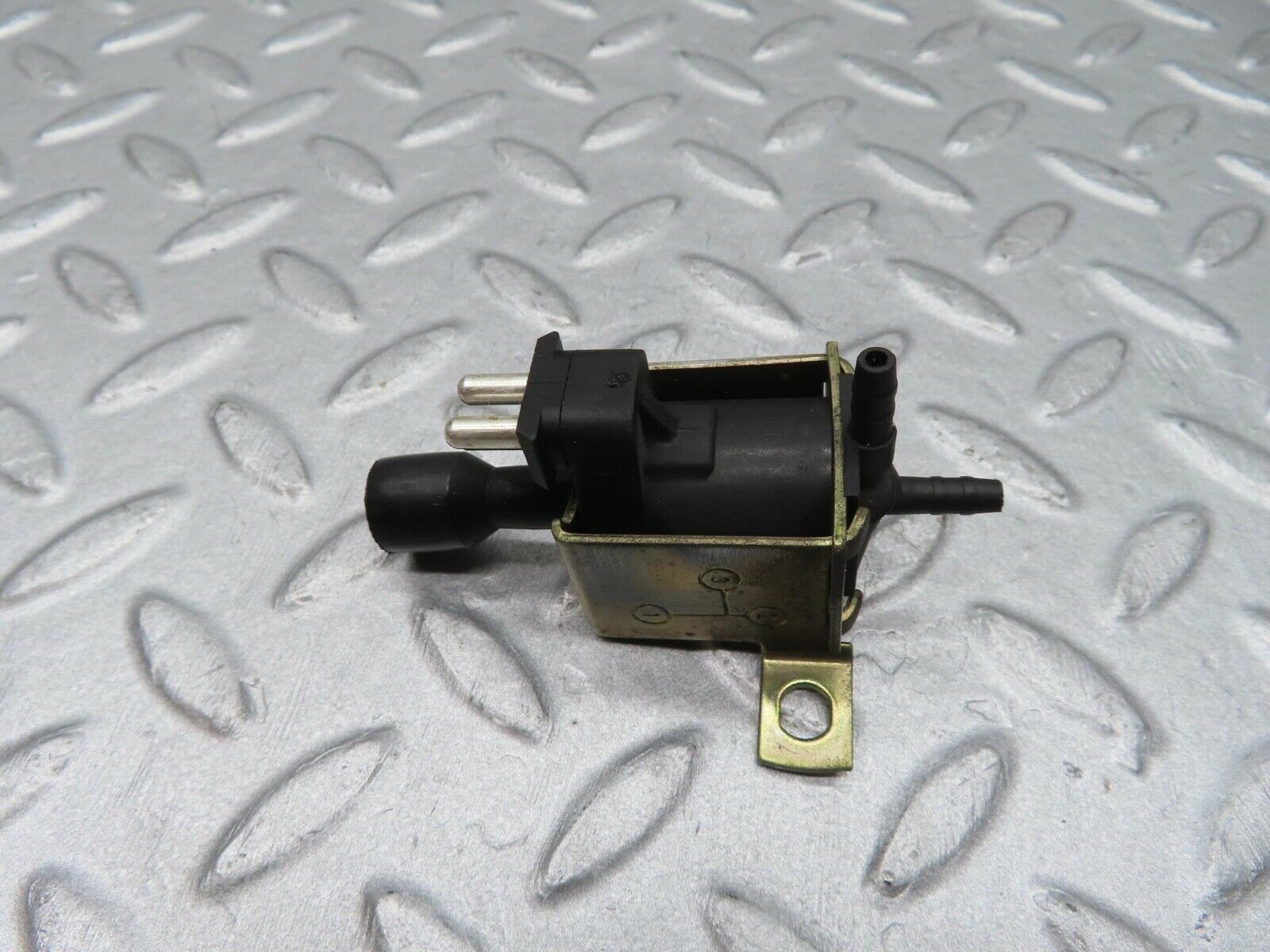 11995 Mercedes-Benz R129 300SL Coupe Vacuum Control Valve Pierburg 0015407097