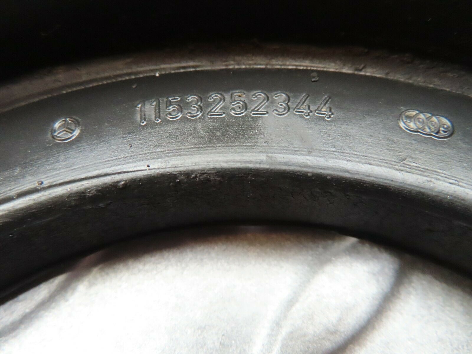 4572 Mercedes-Benz W123 230E Rubber Buffer Suspension Rear 1153252344