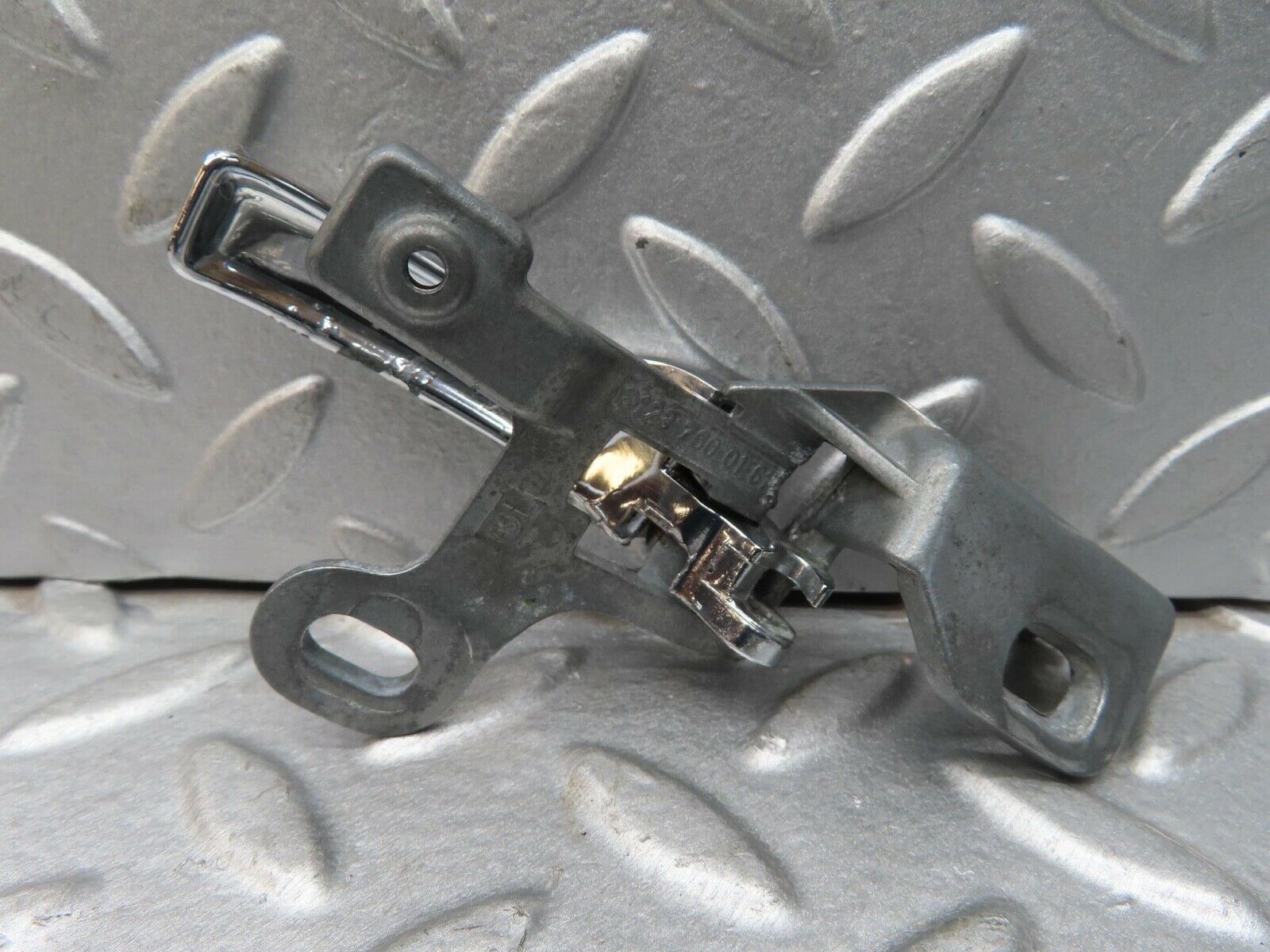 13493 Mercedes-Benz W123 200 Left Interior Door Handle 1237600161