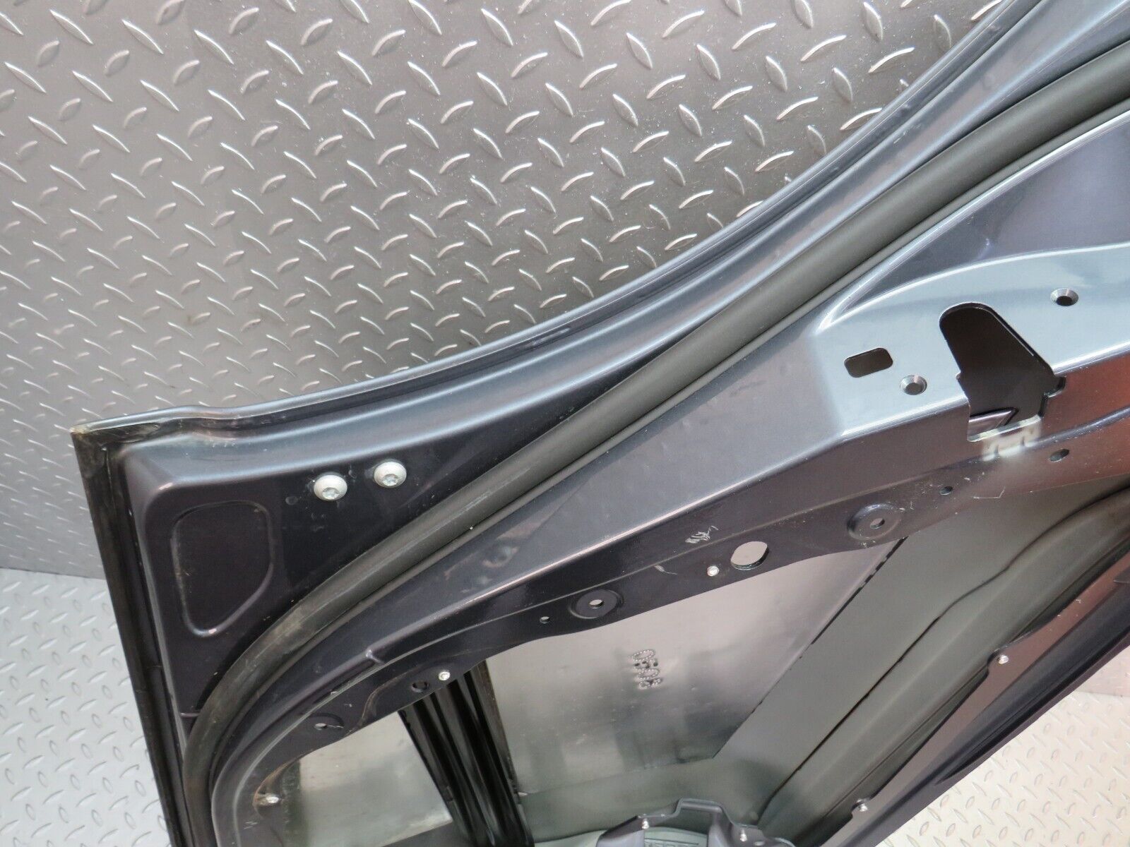 35091 Mercedes-Benz W221 Rear Left Aluminium Door