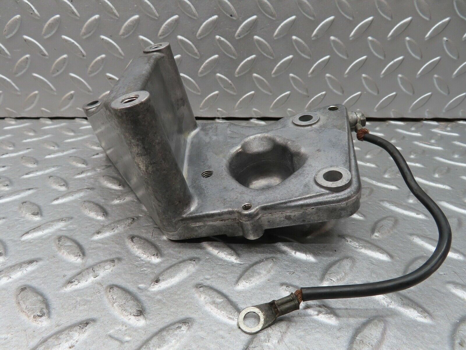 19538 Mercedes-Benz C140 CL420 Coupe Power Steering Pump Bracket 1192363030