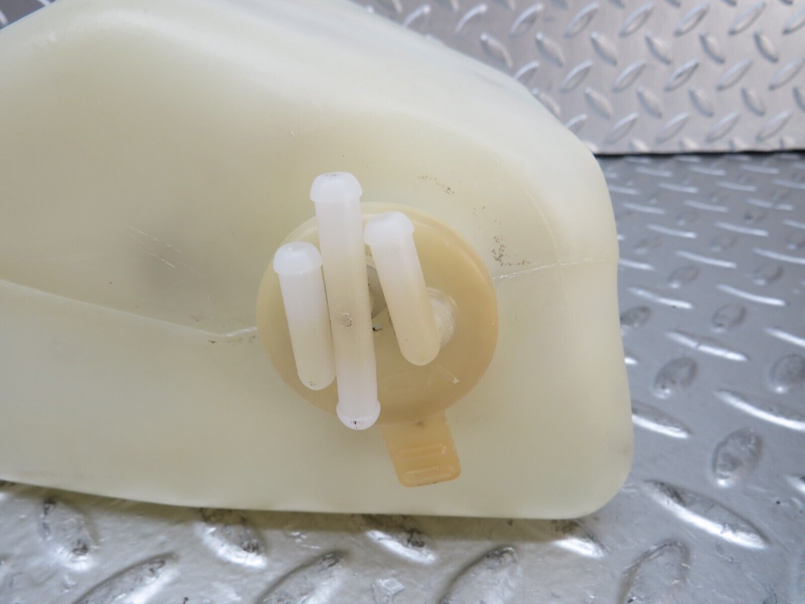 26112 Mercedes-Benz W116 450SE Windscreen Washer Fluid Reservoir Tank