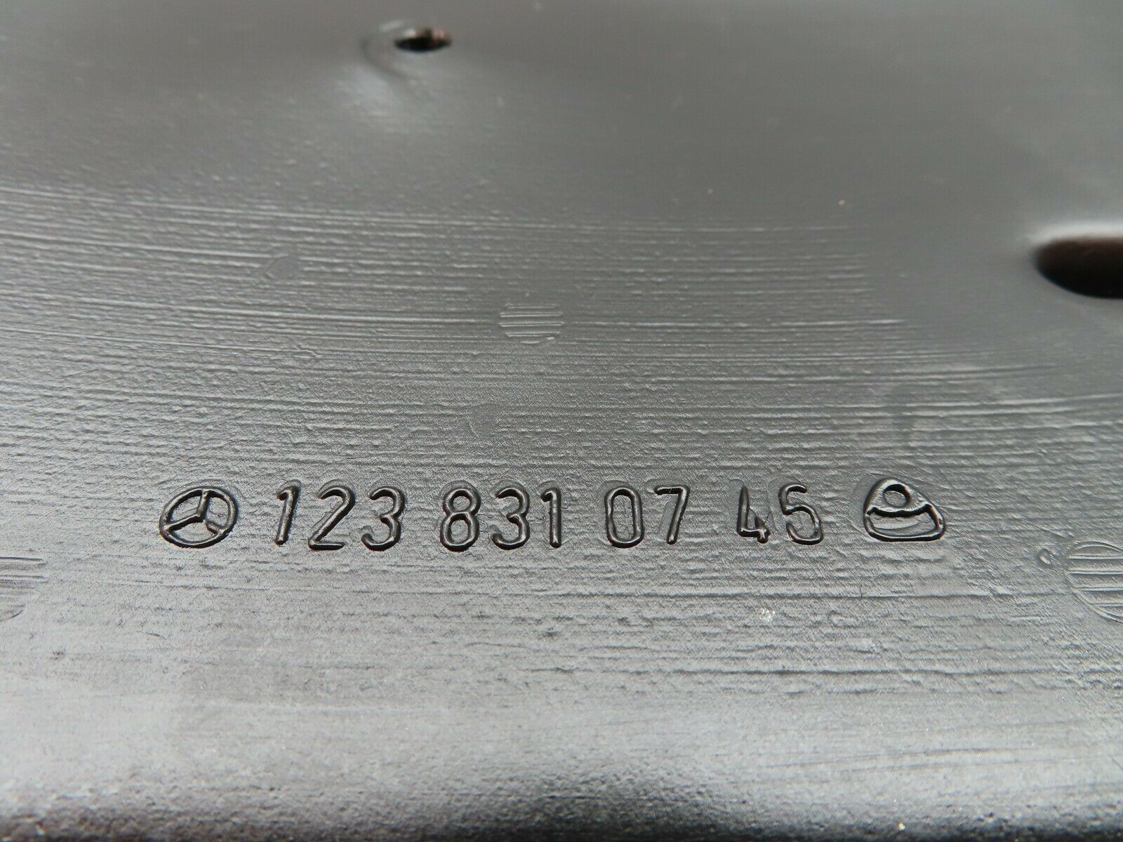 5676 Mercedes-Benz W123 200 Air Duct Heater Ventilation Right 1238310746