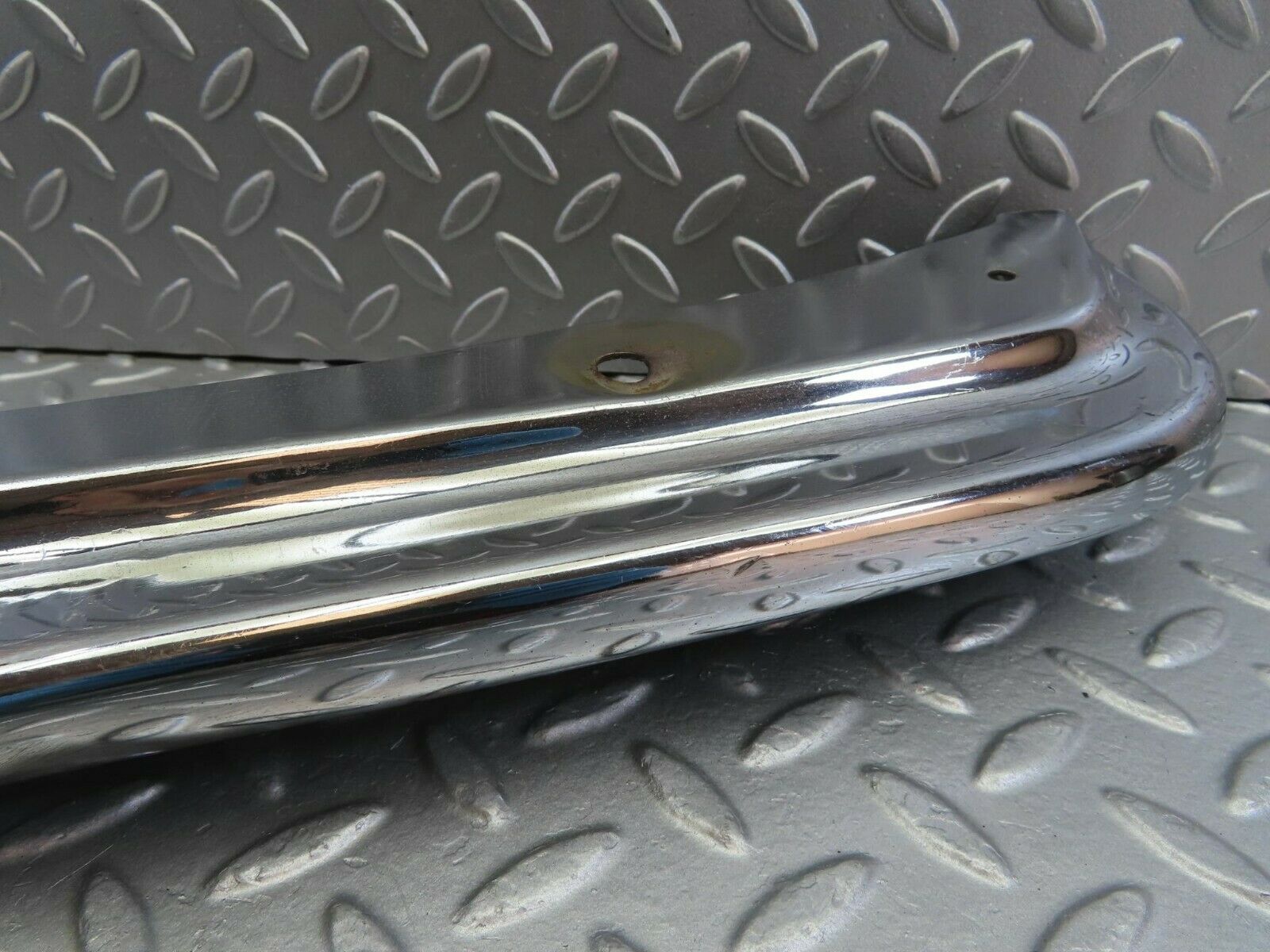 10613 Mercedes-Benz W108 Front Left Upper Bumper Corner