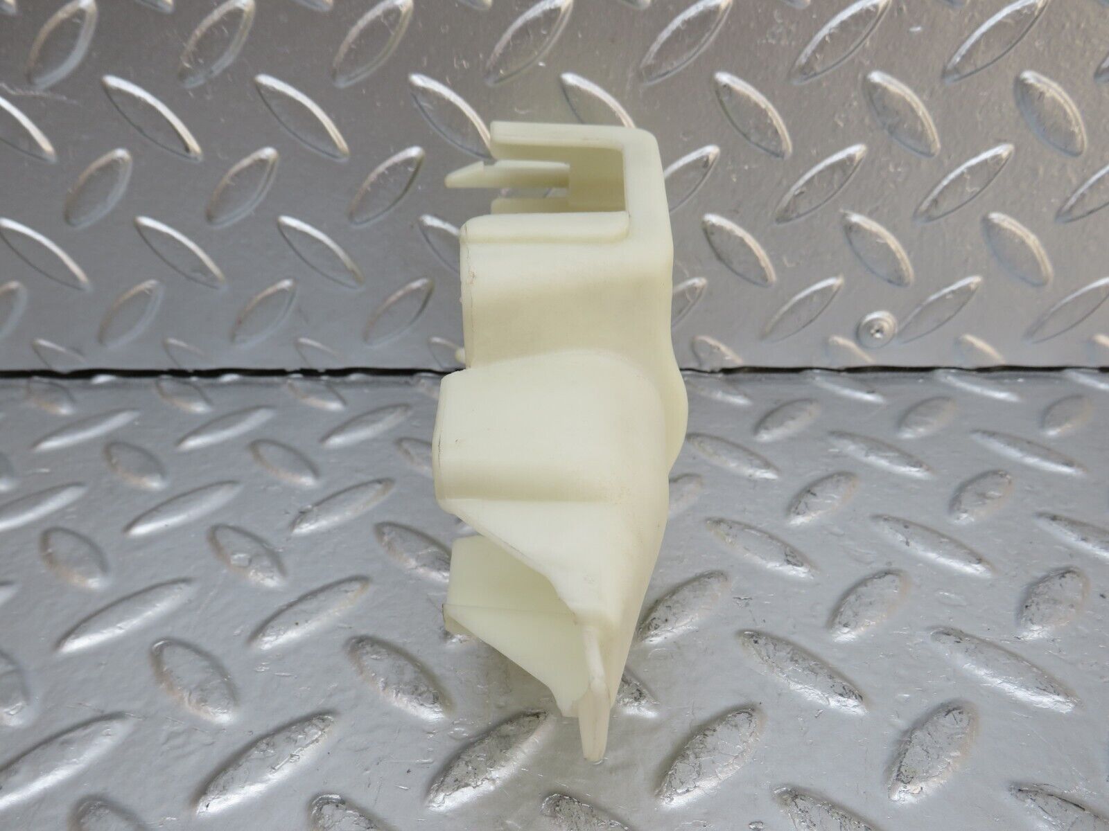 29337 Mercedes-Benz W124 230E Rear Door Lock Vacuum Actuator Cover 1248050590