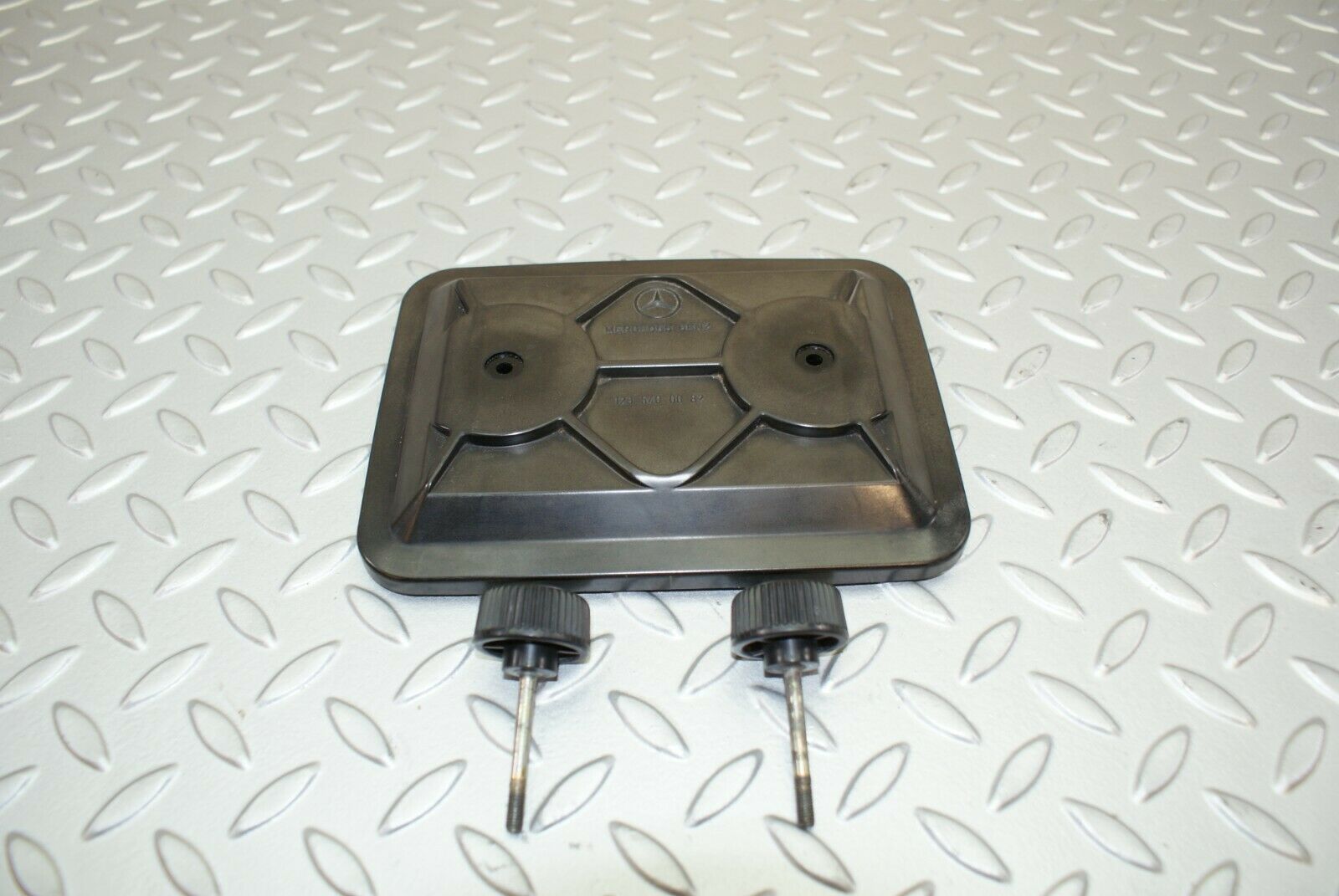 2940 Mercedes-Benz C123 280CE Coupe Fuse Box Cover Lid 1235400082