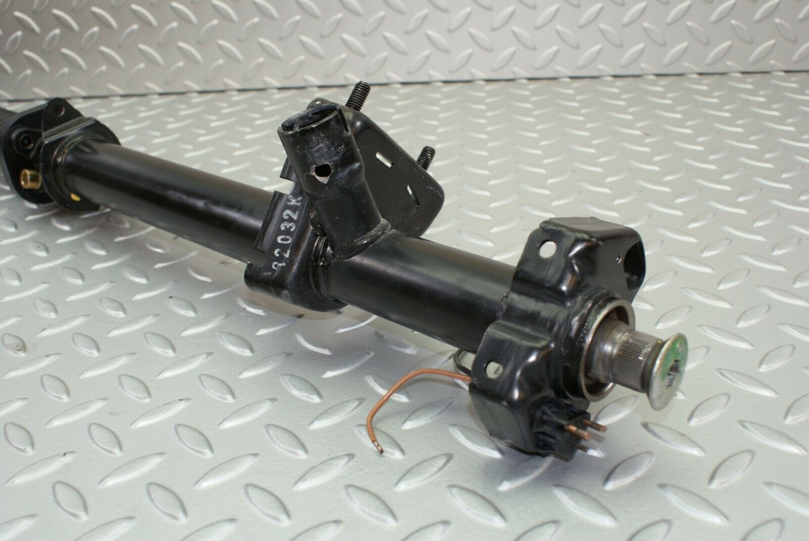 2841 Mercedes-Benz C123 280CE Coupe Steering Column