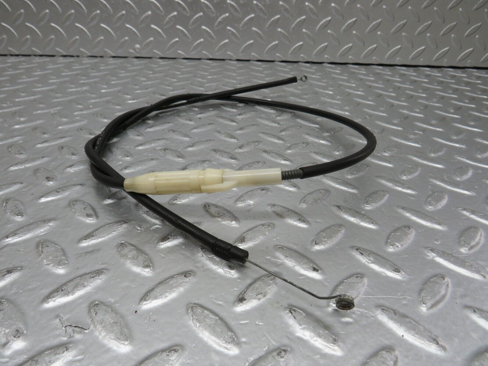 34464 Mercedes-Benz C126 380SEC Coupe Heater Control Cable 1268300131