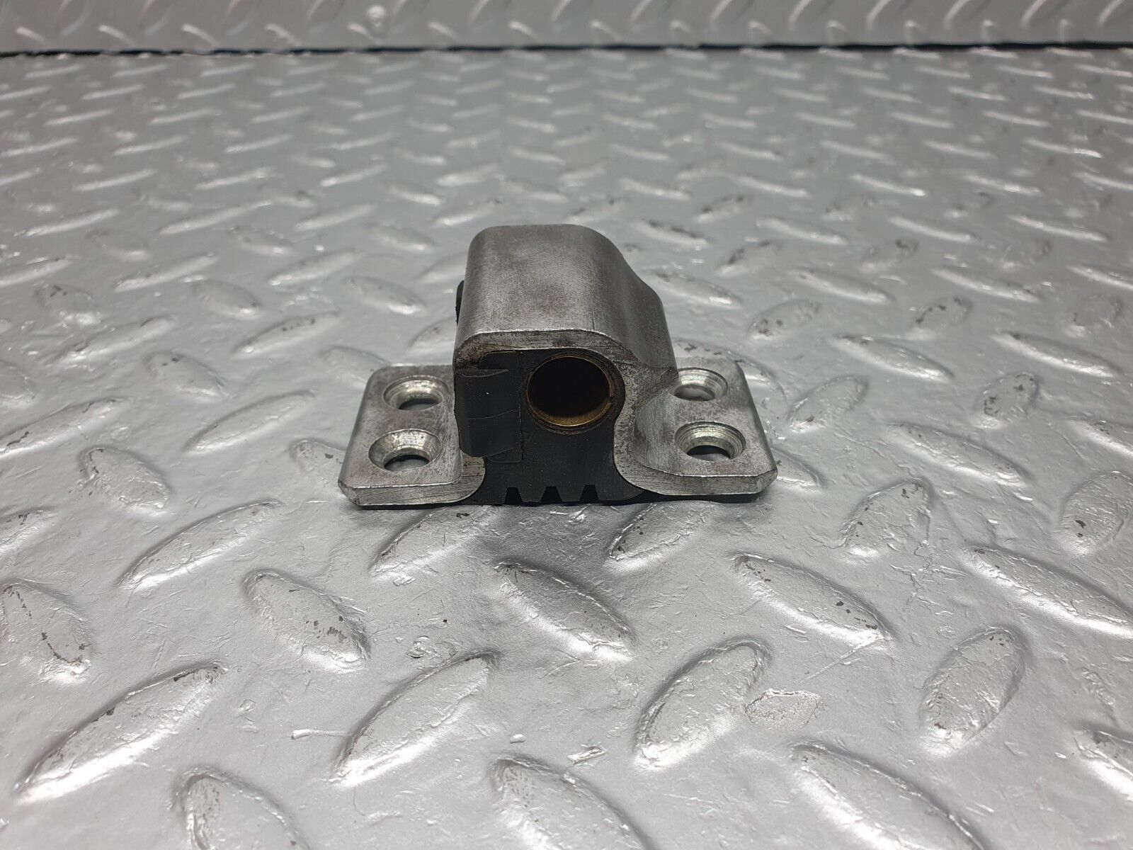 40915 Mercedes-Benz W126 300SE Door Lock Latch Left Side