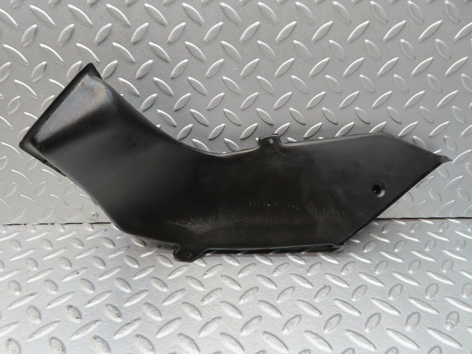 14270 Mercedes-Benz W116 350SE Ventilation Air Duct Right Side 1168310246