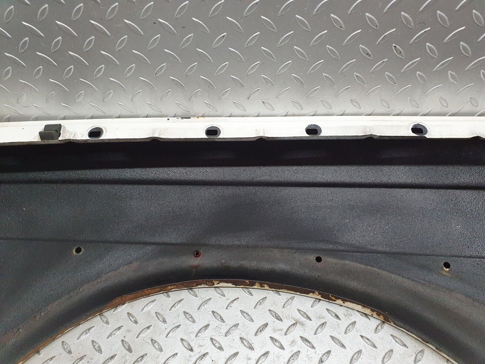 40809 Mercedes-Benz W123 300D Front Right Wing Fender