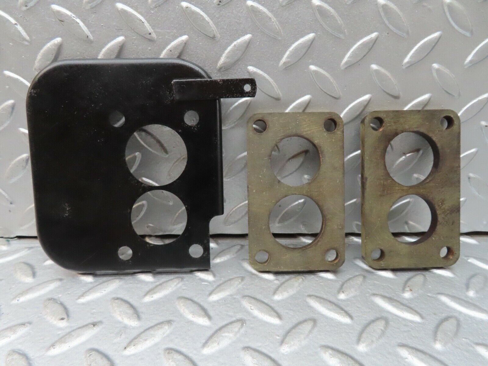 18746 Mercedes-Benz W120 W121 Ponton Carburettor Bakelite Base And Drip Plate