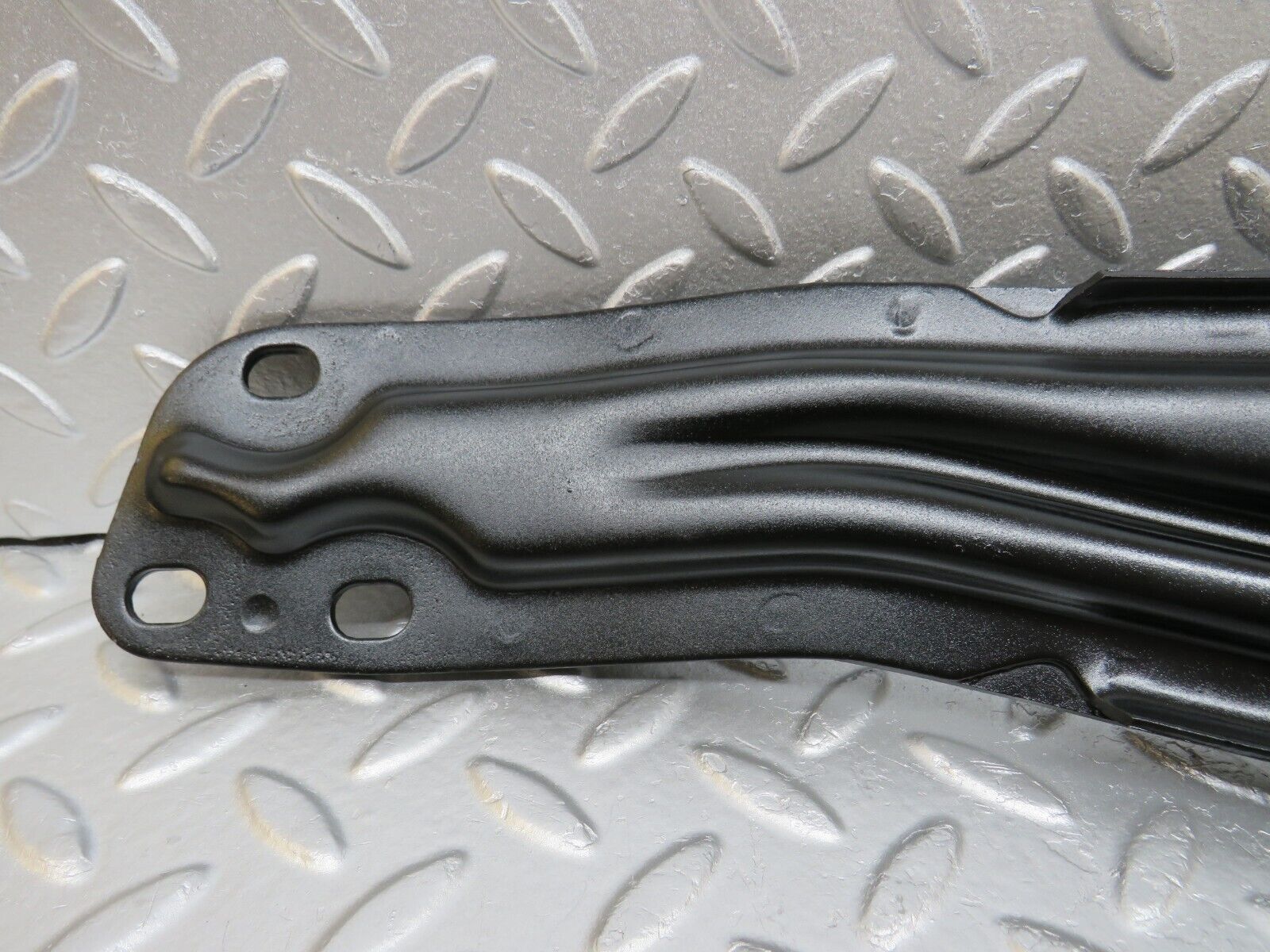 34650 Mercedes-Benz C126 380SEC Coupe Gearbox Mount Bracket