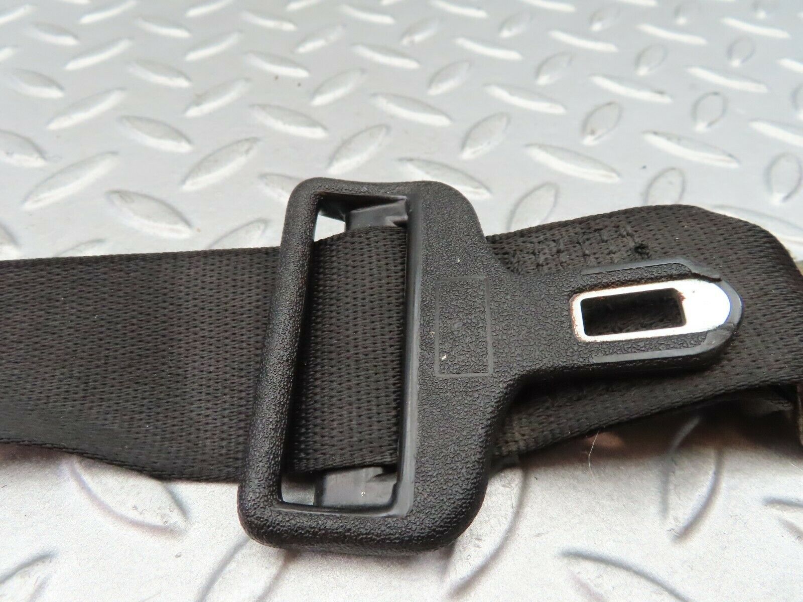 6188 Mercedes-Benz W126 380SE Rear Left Seat Belt Passenger Side 1268600585