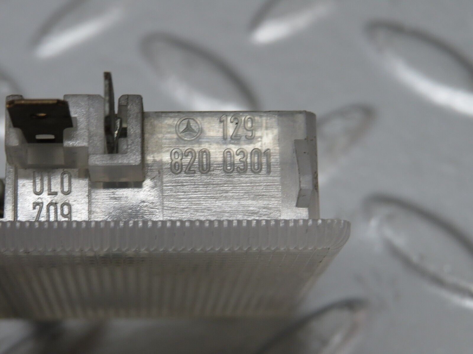 32787 Mercedes-Benz W124 Glove Box Light 1298200301