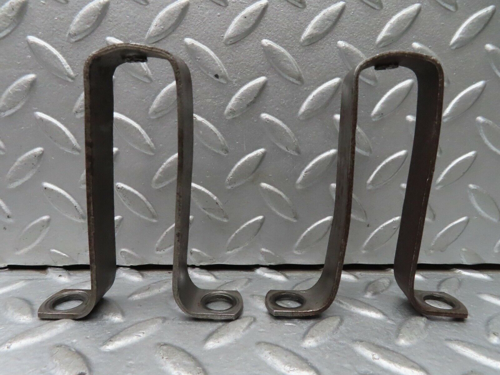 18869 Mercedes-Benz W121 190b Ponton Valve Cover Support