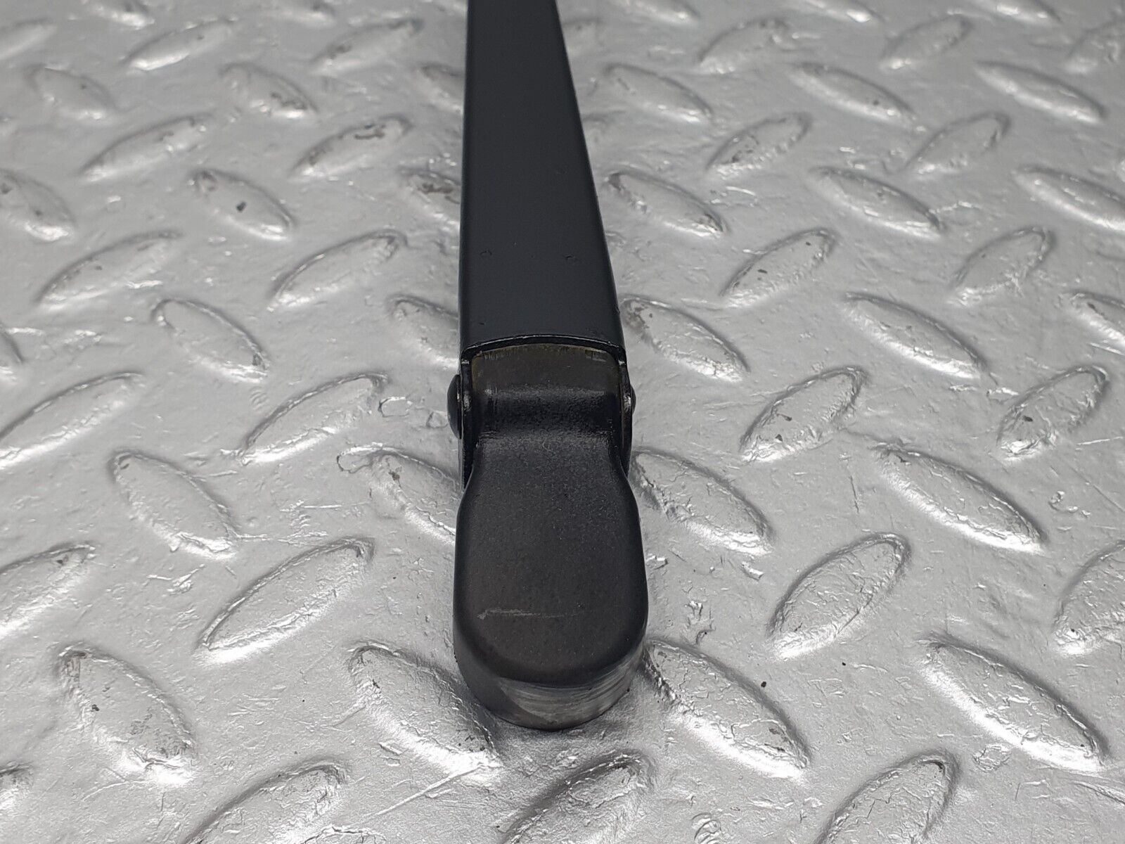 40730 Mercedes-Benz W123 300D Wiper Arm Bosch Right Side 3399990553