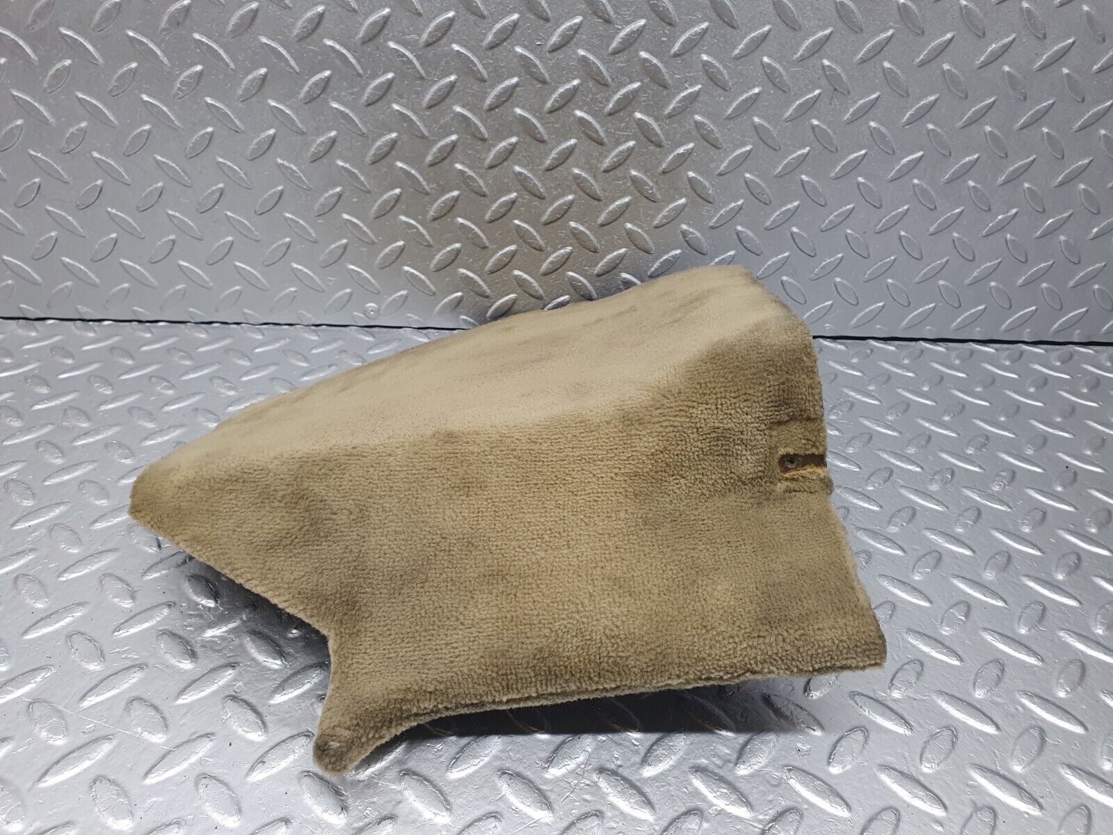 41046 Mercedes-Benz W126 300SE Front Right Kick Panel Beige 1266880406