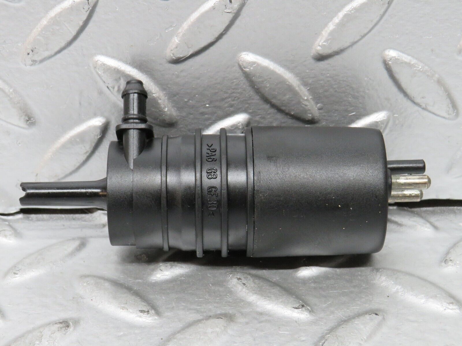 27612 Mercedes-Benz S124 300TE Wagon Windscreen Washer Pump