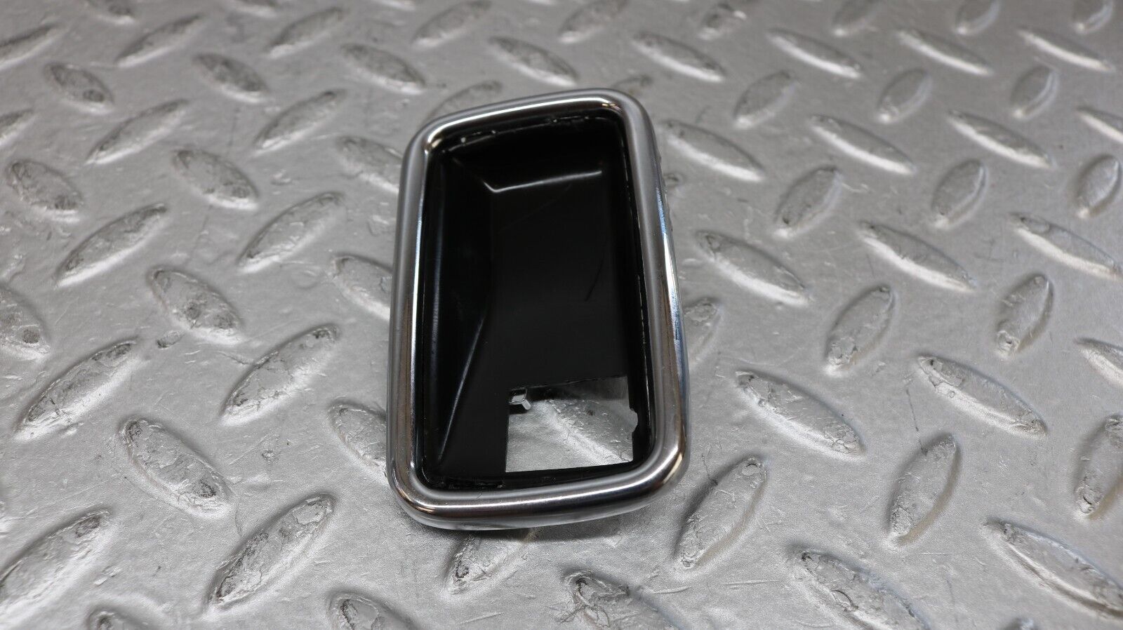 37261 Mercedes-Benz W109 300SEL Chrome Frame For Door Opener Left 1087660511