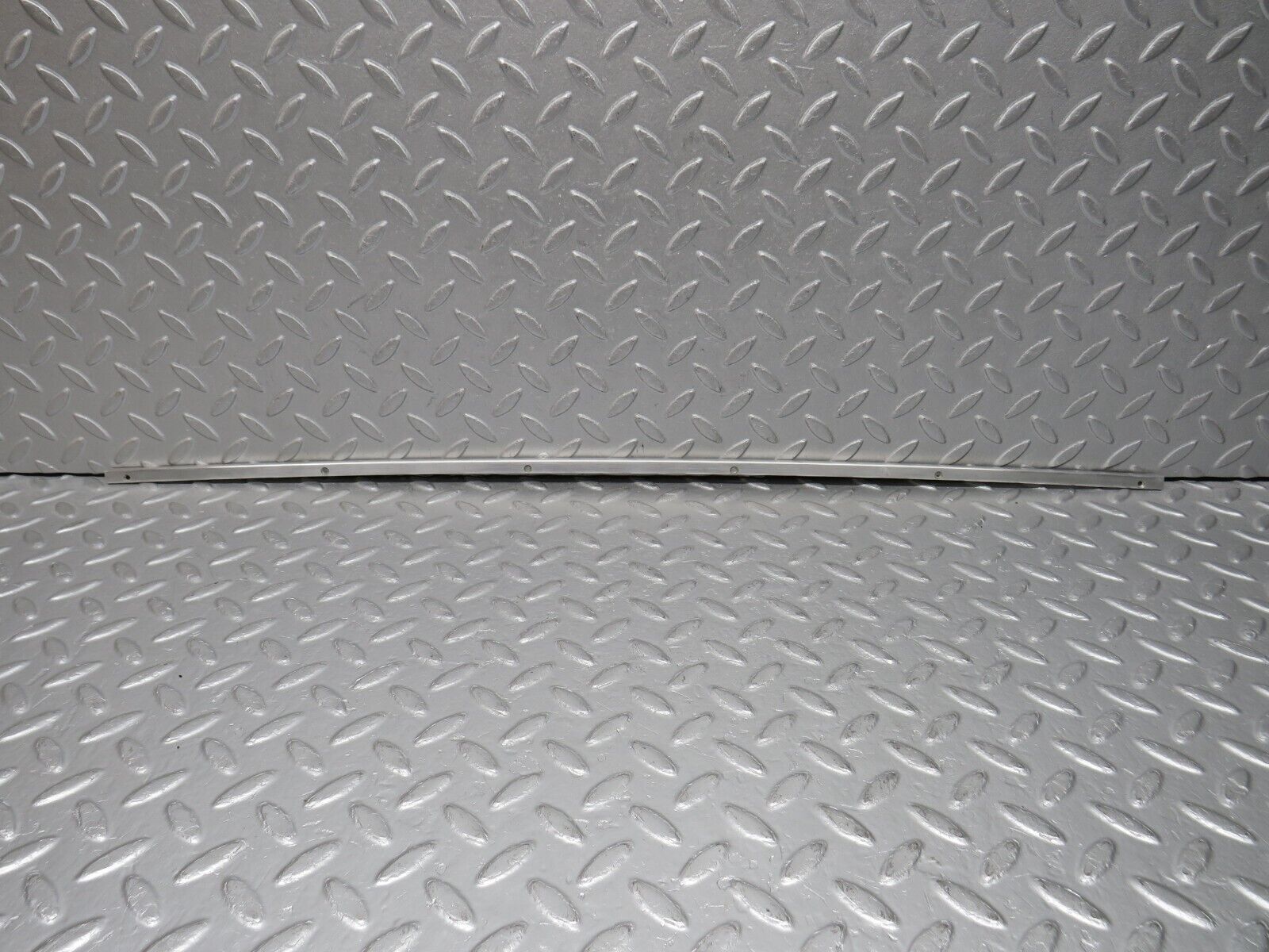 38869 Mercedes-Benz W201 190E 2.6L Sunroof Chrome Trim