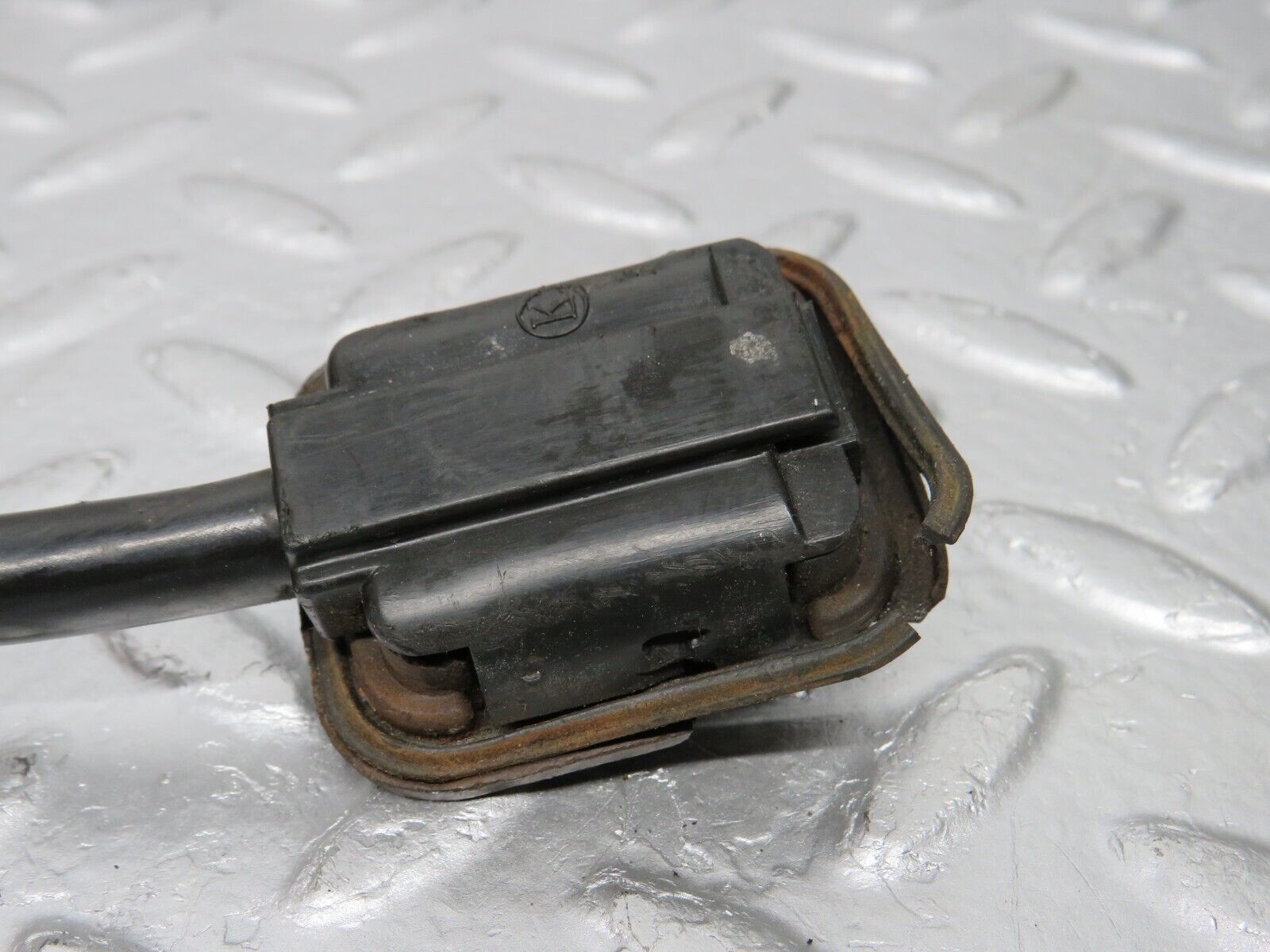 31077 Mercedes-Benz W123 200D Wiper Motor Bosch 0390341077