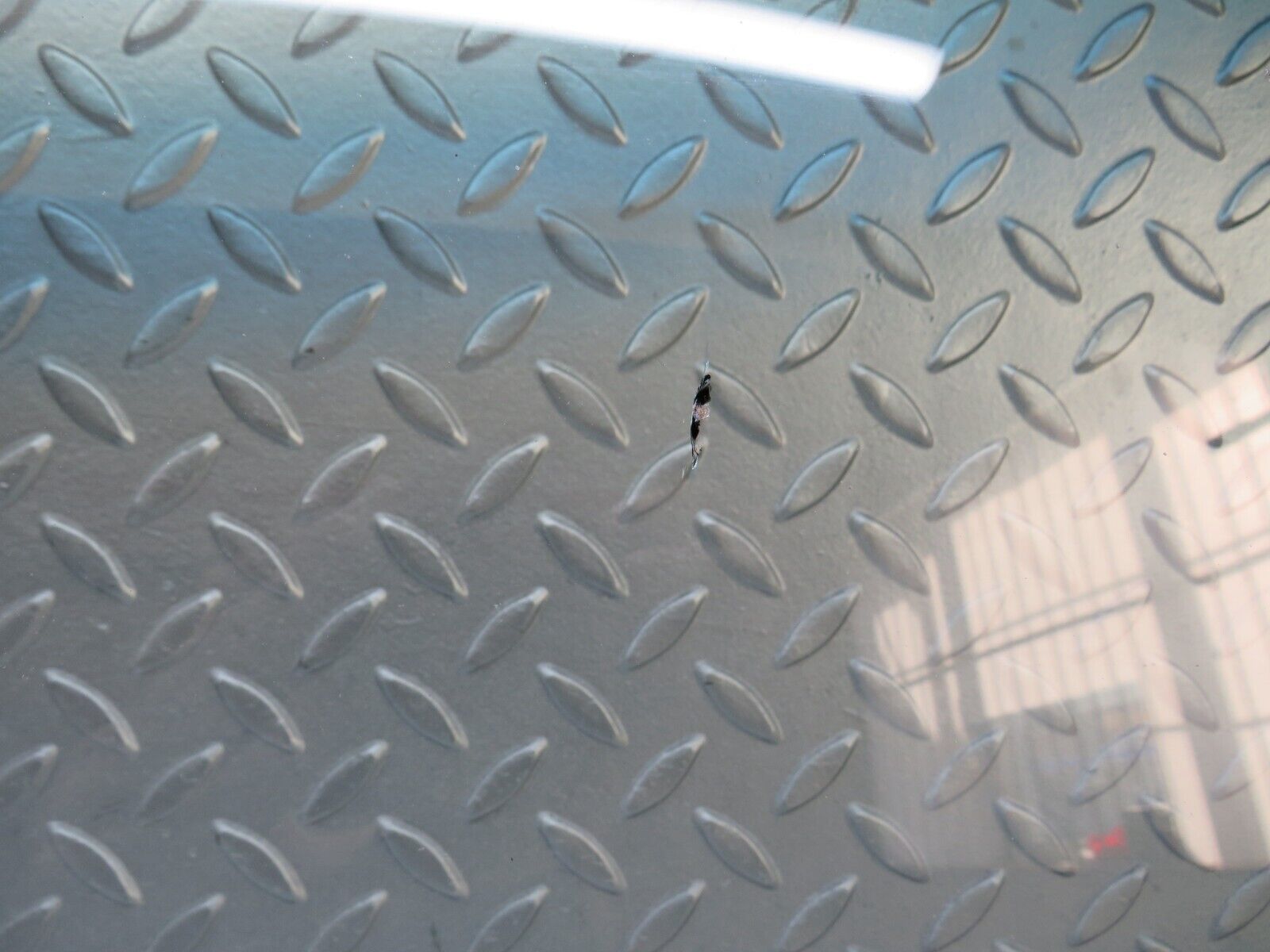 37519 Mercedes-Benz W109 300SEL Front Windscreen