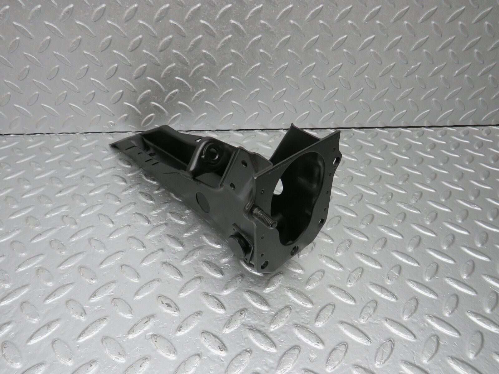 40403 Mercedes-Benz W110 230 Brake Pedal Bracket