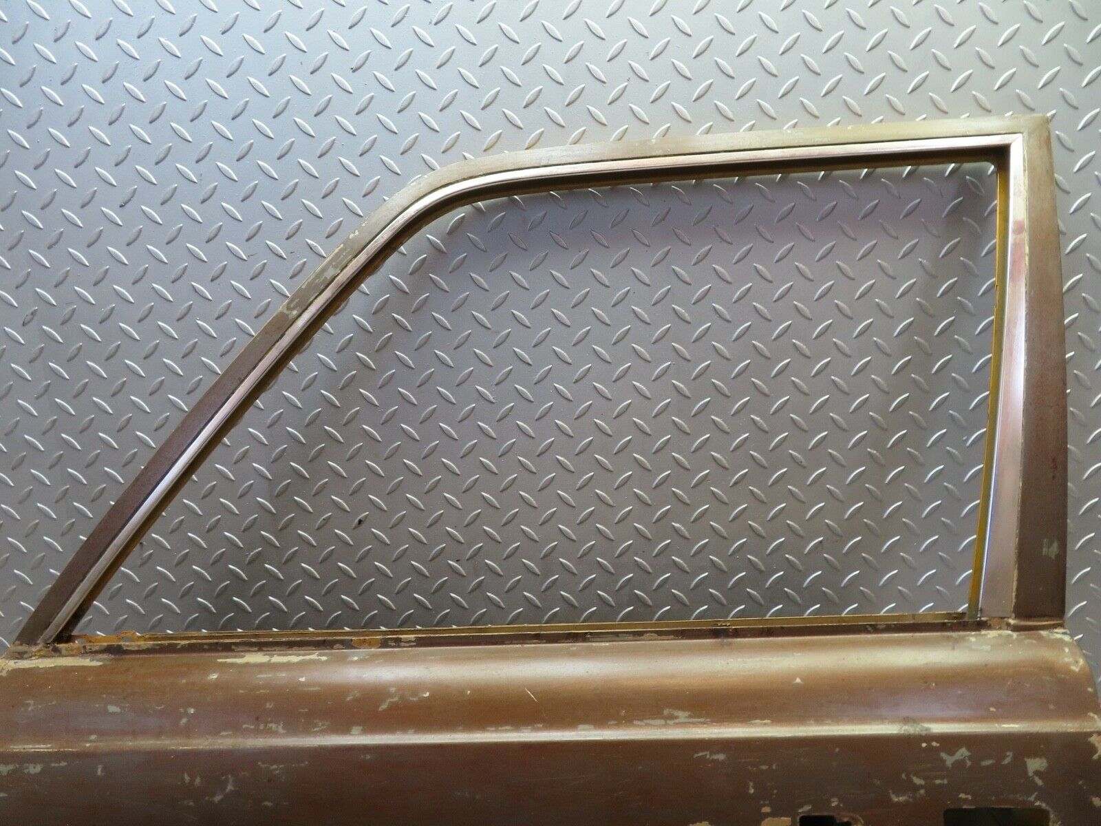 18810 Mercedes-Benz W116 Front Left Door