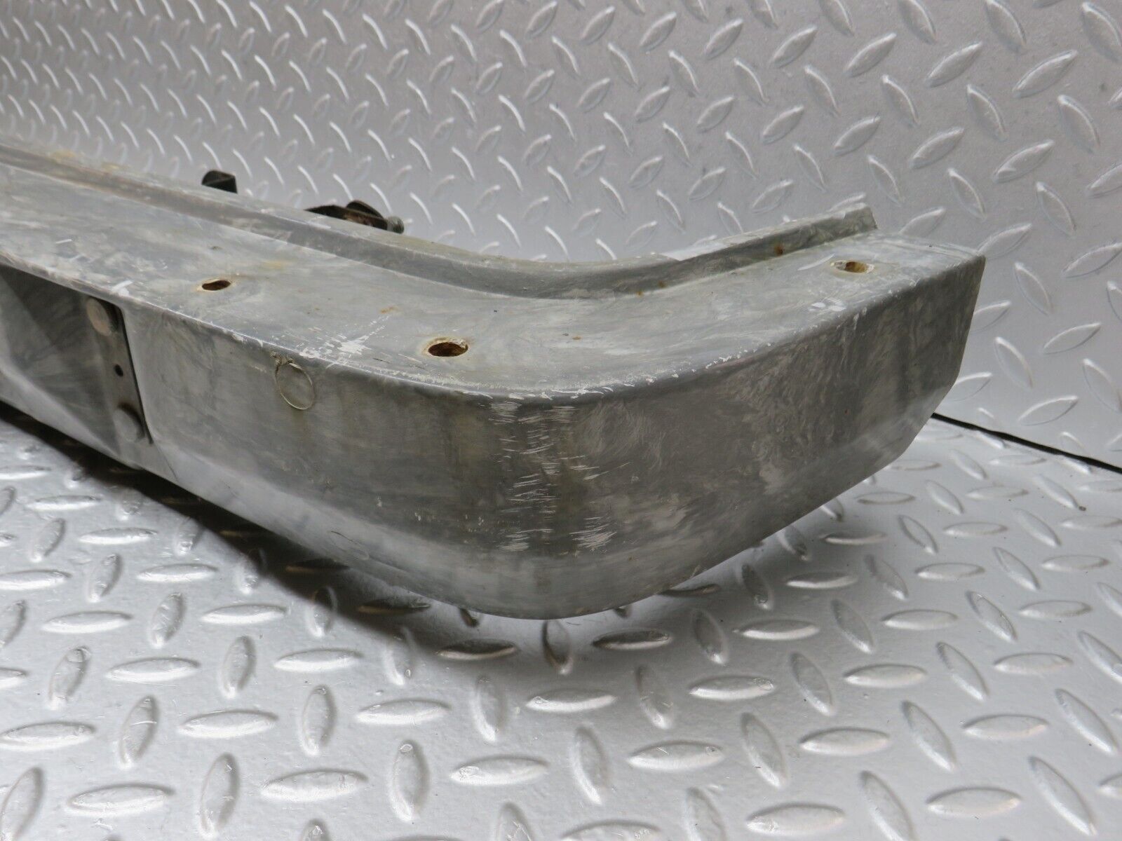 36313 Mercedes-Benz W126 420SE Rear Bumper Bracket Reinforcement 1268851105