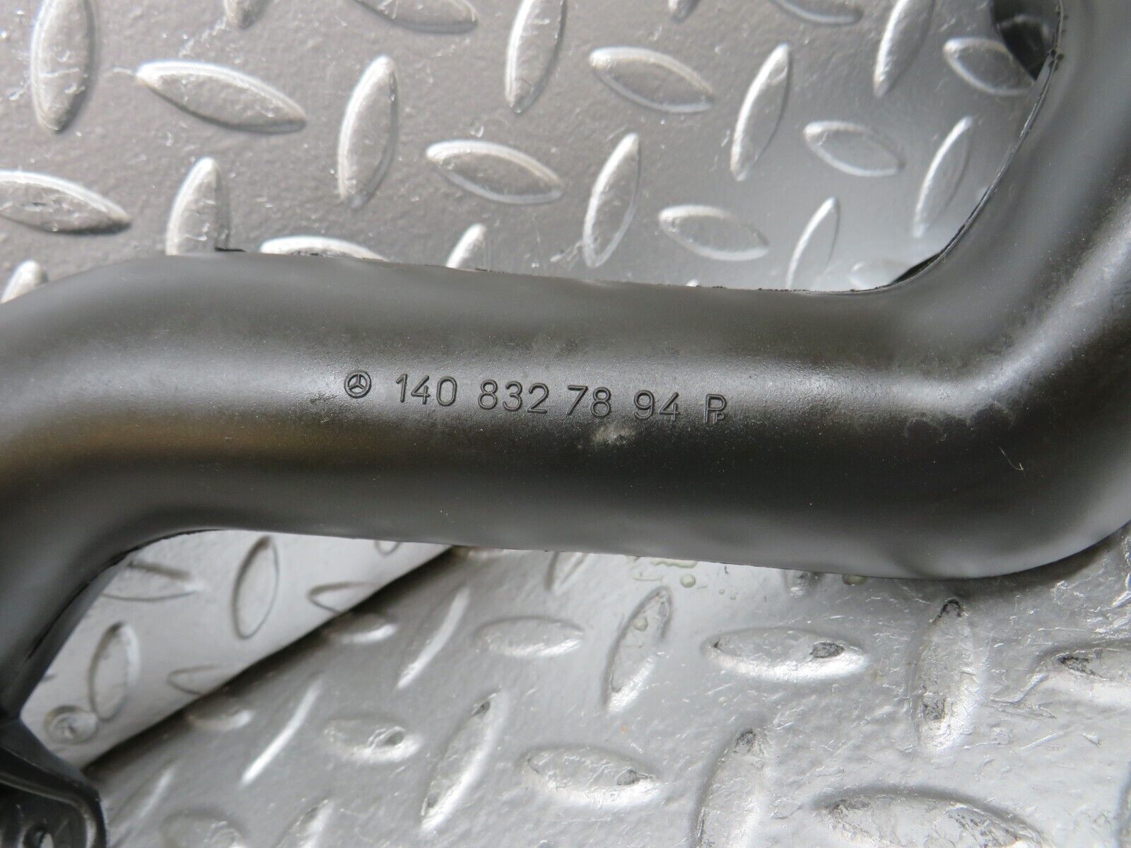 25004 Mercedes-Benz W140 S320 Engine Bay Water Drain 1408327894