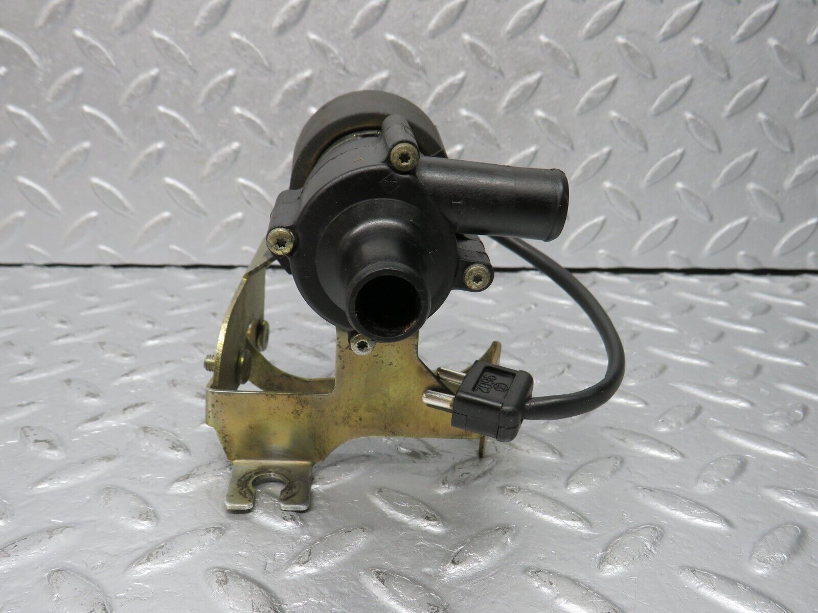 39472 Mercedes-Benz R129 320SL Coupe Heating Water Pump 0018351064