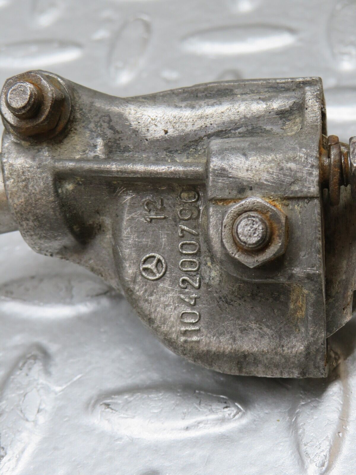 40455 Mercedes-Benz W110 230 Handbrake Cable Handbrake Pulley 1104200790