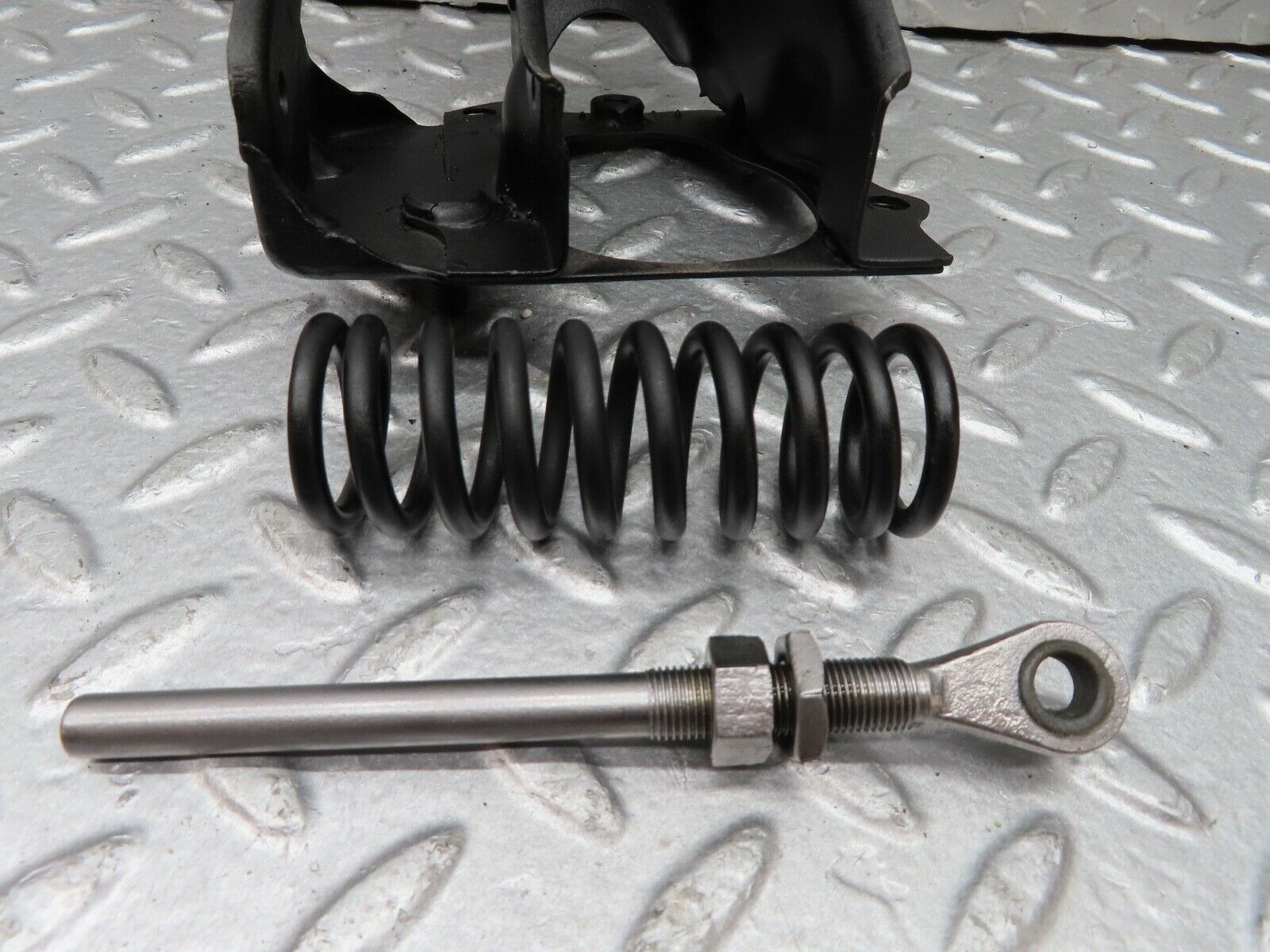 18248 Mercedes-Benz W111 220SE Coupe Clutch Pedal Brake Pedal Bracket