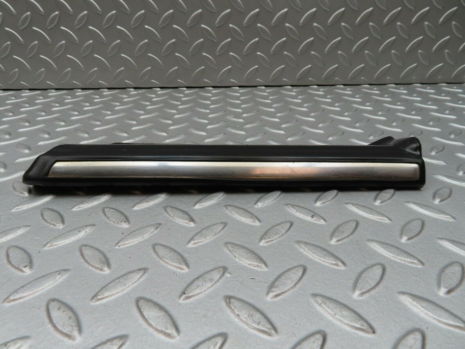 3943 Mercedes-Benz S123 200T Wagon Front Right Fender Wing Lower Trim