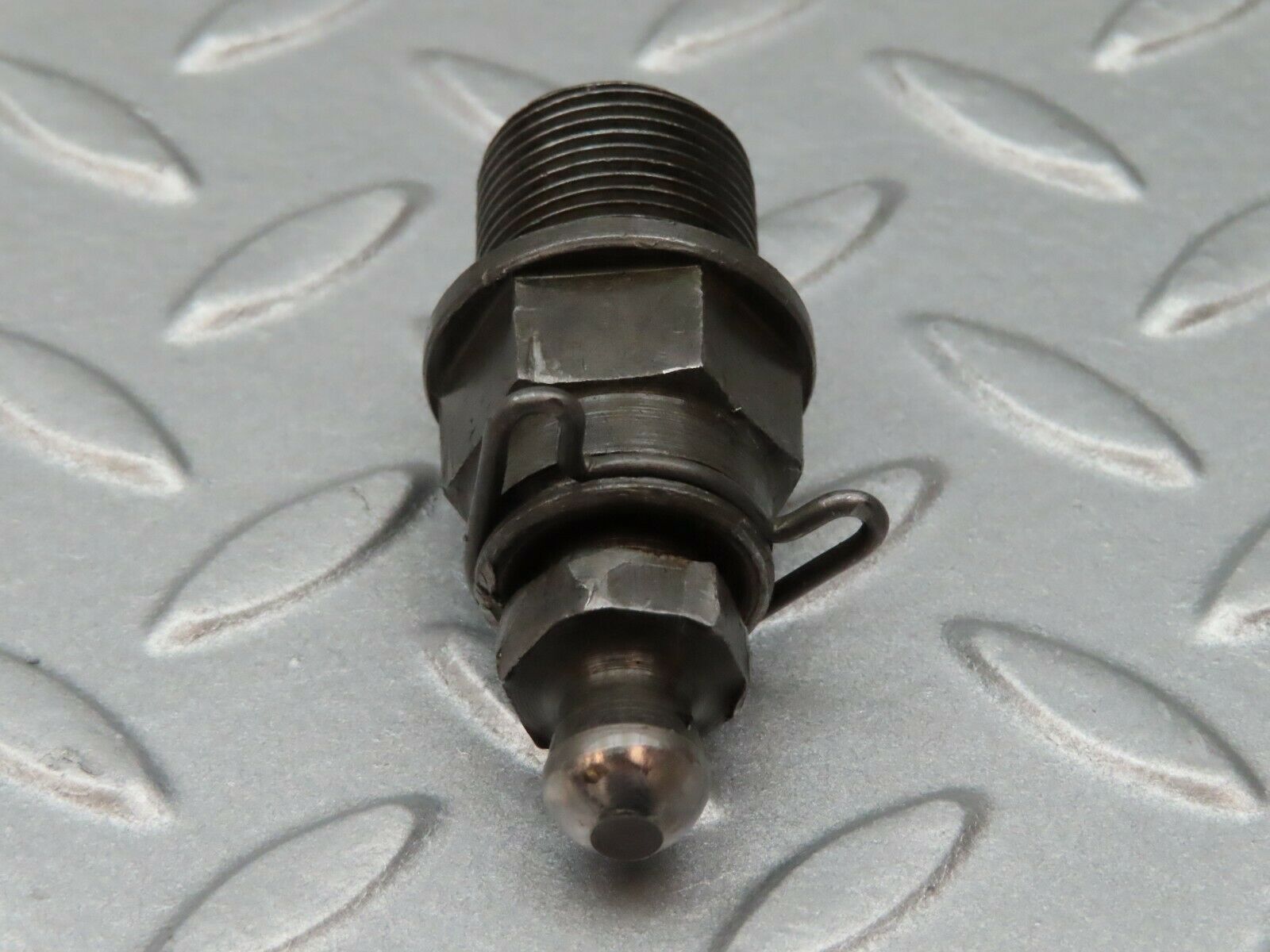 3545 Mercedes-Benz W108 280SE Ball Studs For Rocker Arm Mounting (Timing)