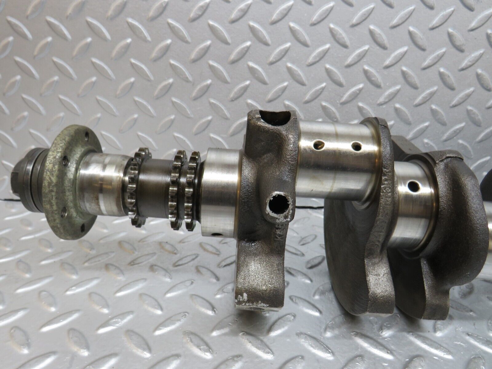 37668 Mercedes-Benz W109 300SEL Crankshaft 1160311001