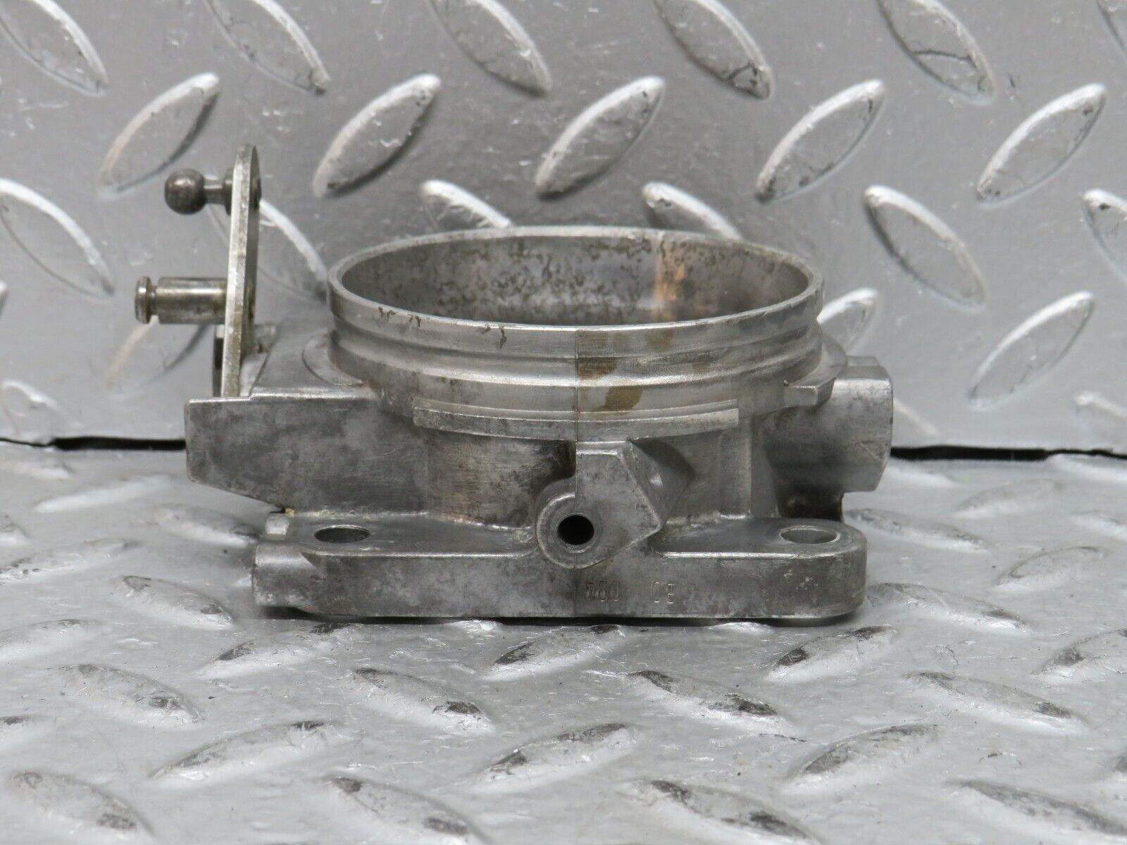 28091 Mercedes-Benz W123 280E Throttle Body Valve