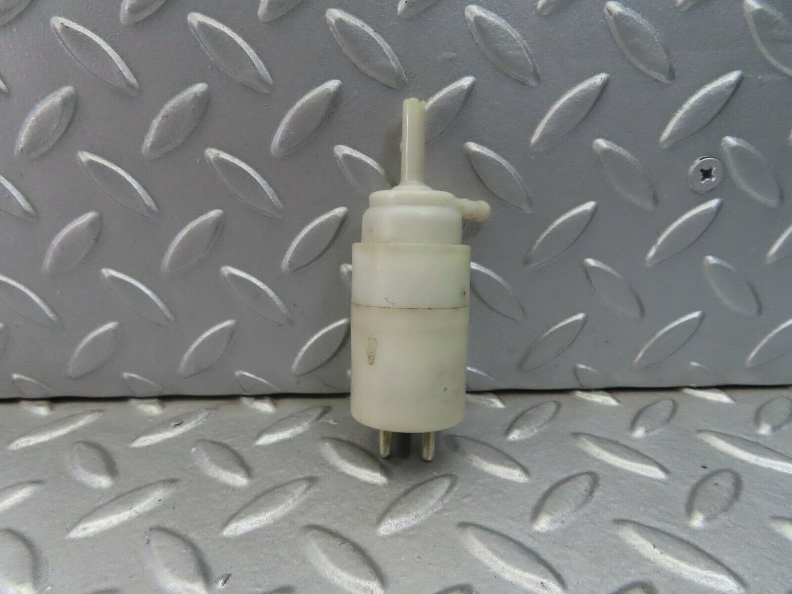 8310 Mercedes-Benz W124 Windscreen Washer Pump 1248690221