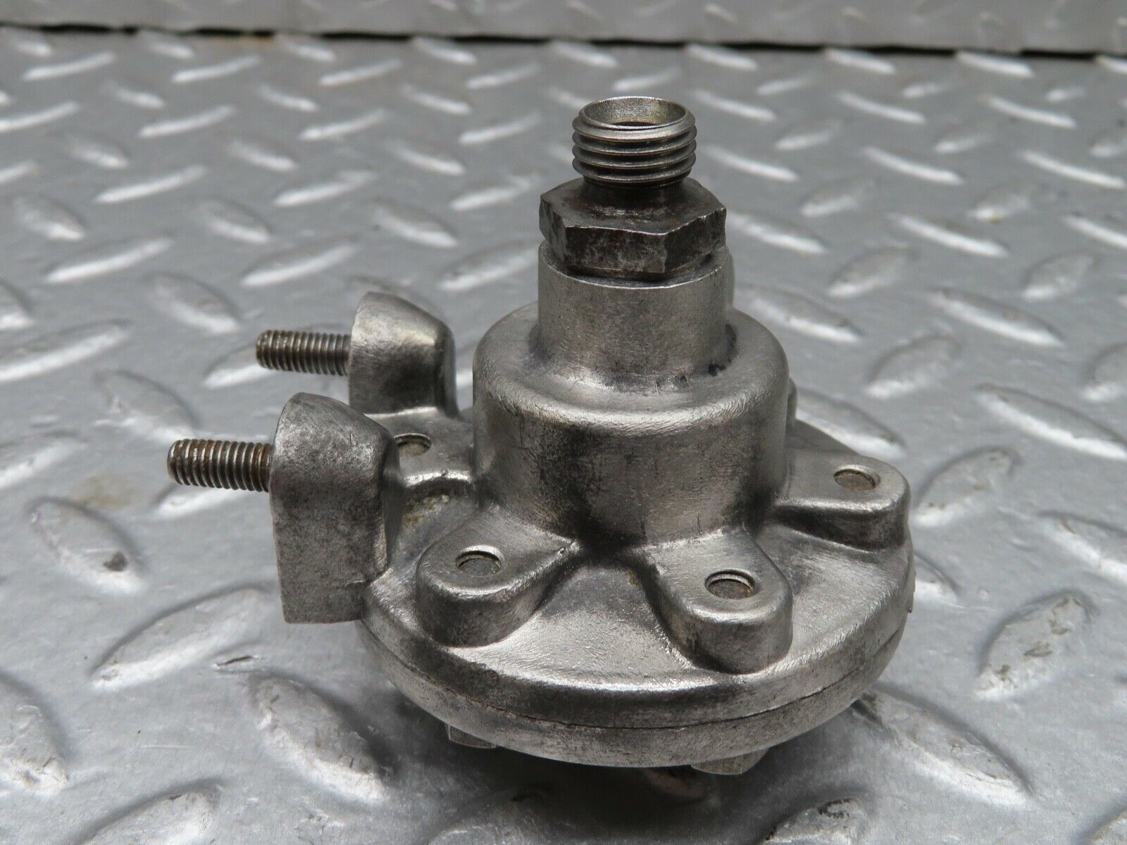 18237 Mercedes-Benz W111 220SE Coupe Fuel Backflow Damper Regulator 1270700268