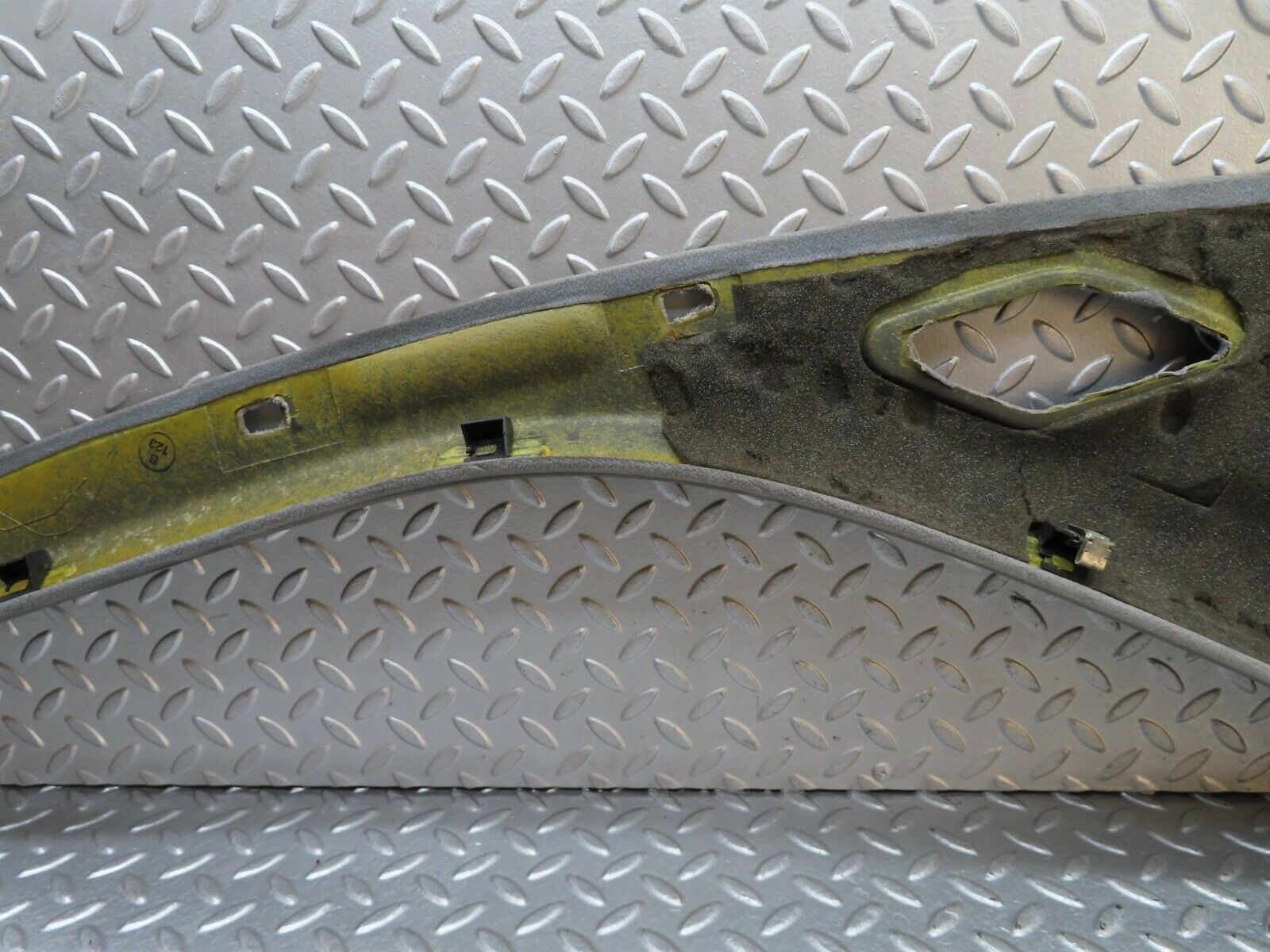 19309 Mercedes-Benz C140 CL420 Coupe C Pillar Cover Left Side Grey