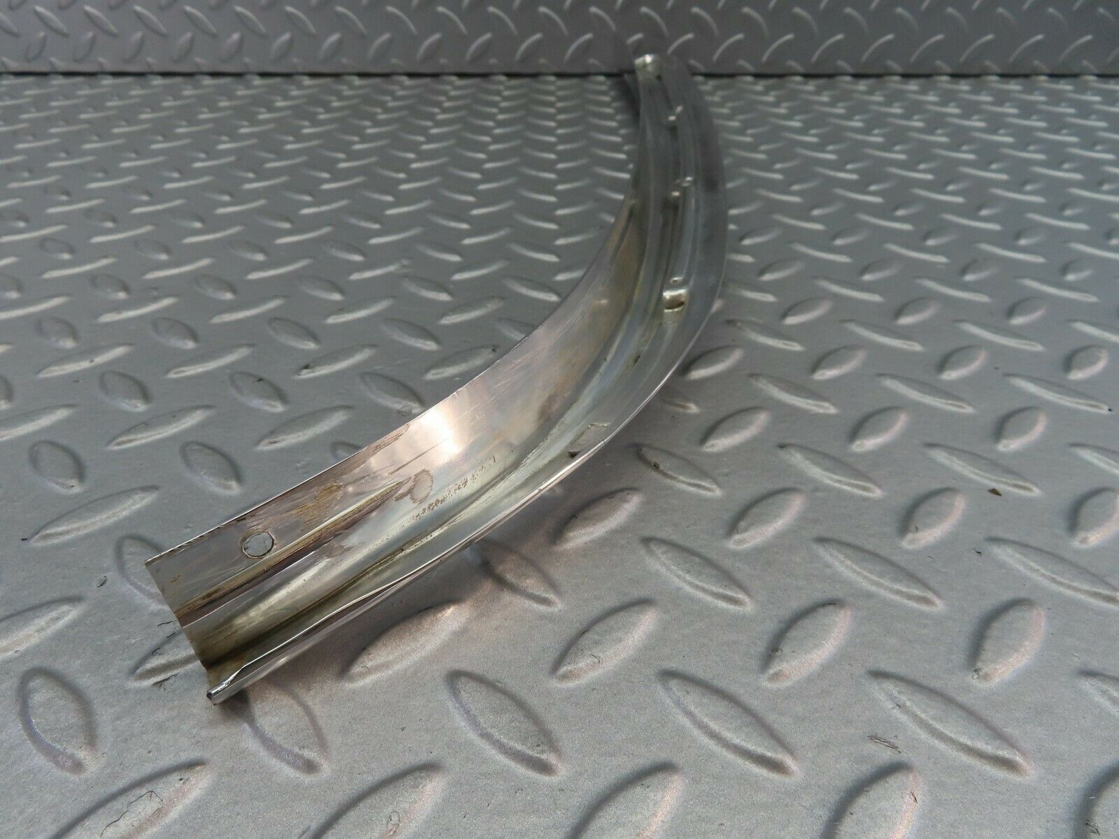 7439 Mercedes-Benz W116 450SE Roof Chrome Moulding Left Side