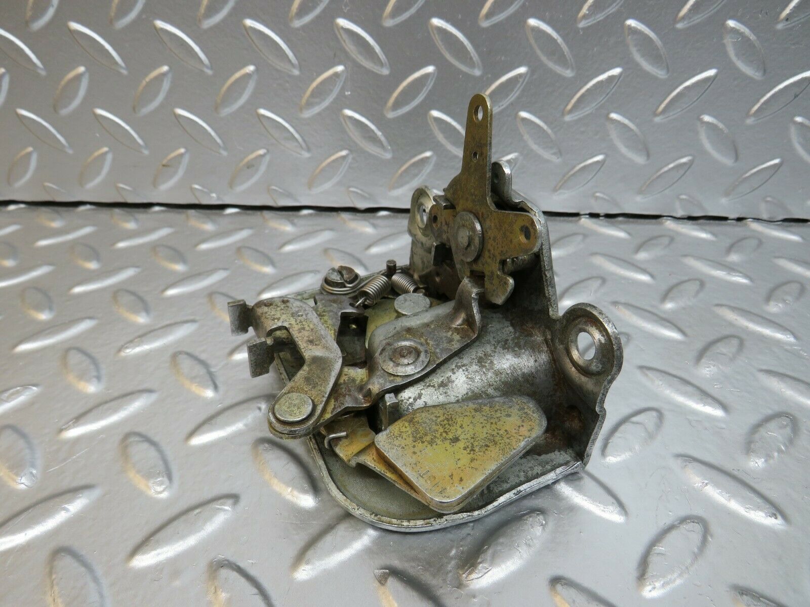 24573 Mercedes-Benz W108 Rear Left Door Lock Mechanism