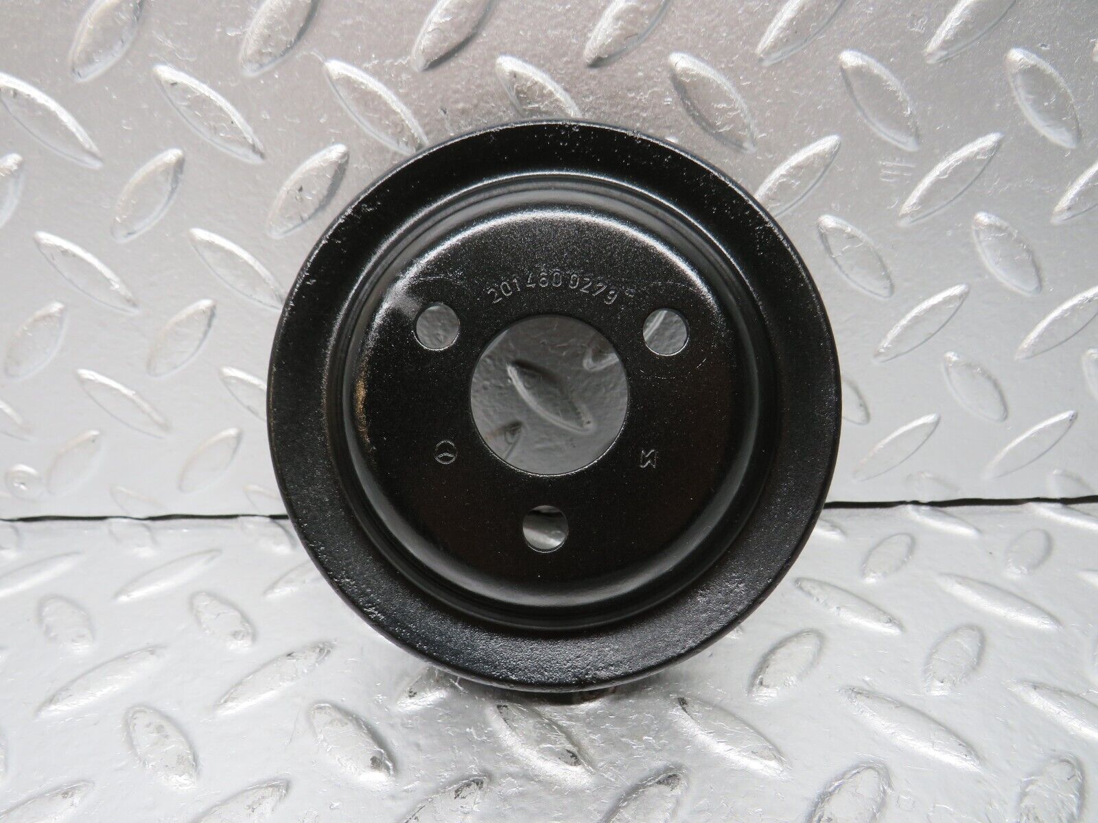 30860 Mercedes-Benz W201 190E 2.0L Power Steering Pump Pulley 2014600479