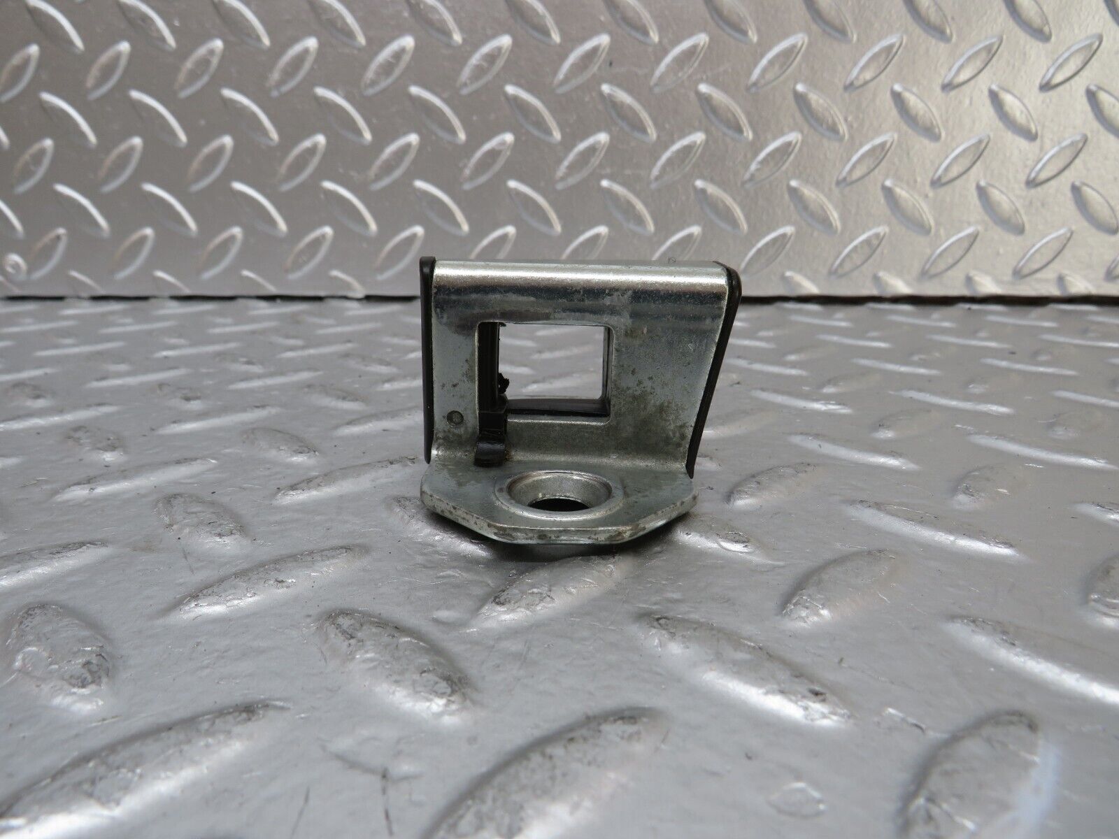 25032 Mercedes-Benz W140 S320 Door Lock Latch Left Side