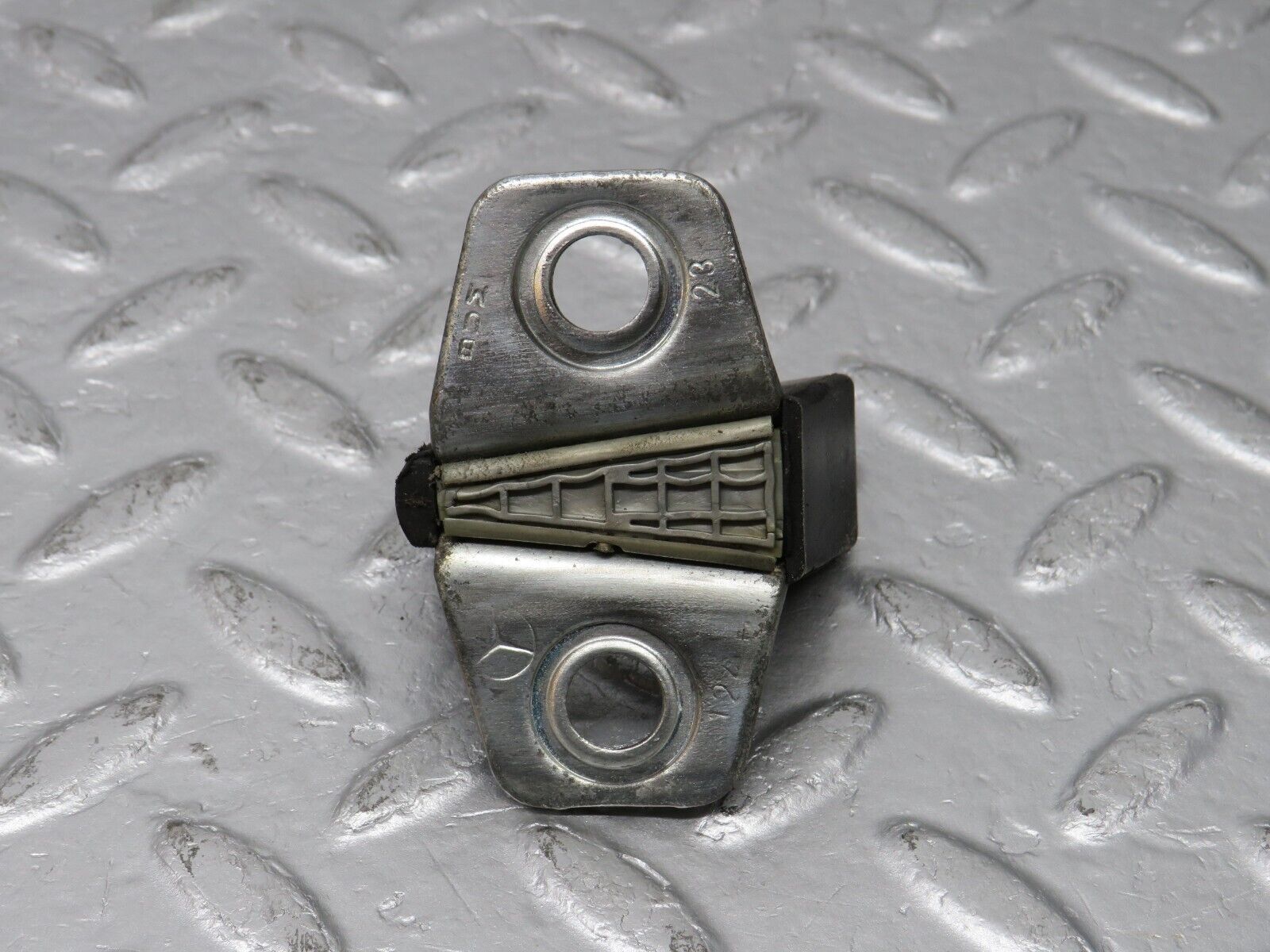 38860 Mercedes-Benz W201 190E 2.6L Door Lock Latch