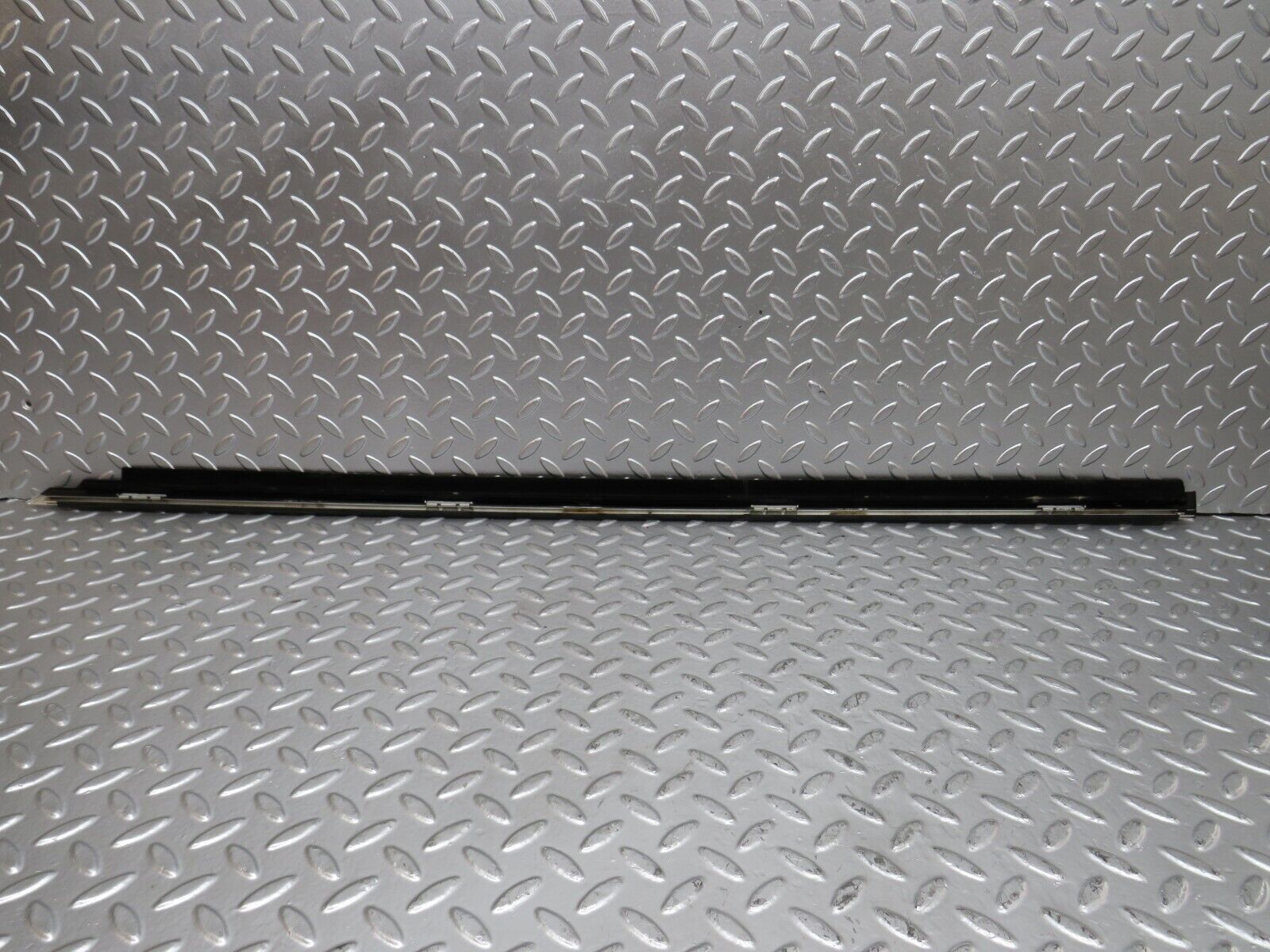 24887 Mercedes-Benz W140 S320 Front Right Door Chrome Moulding Trim