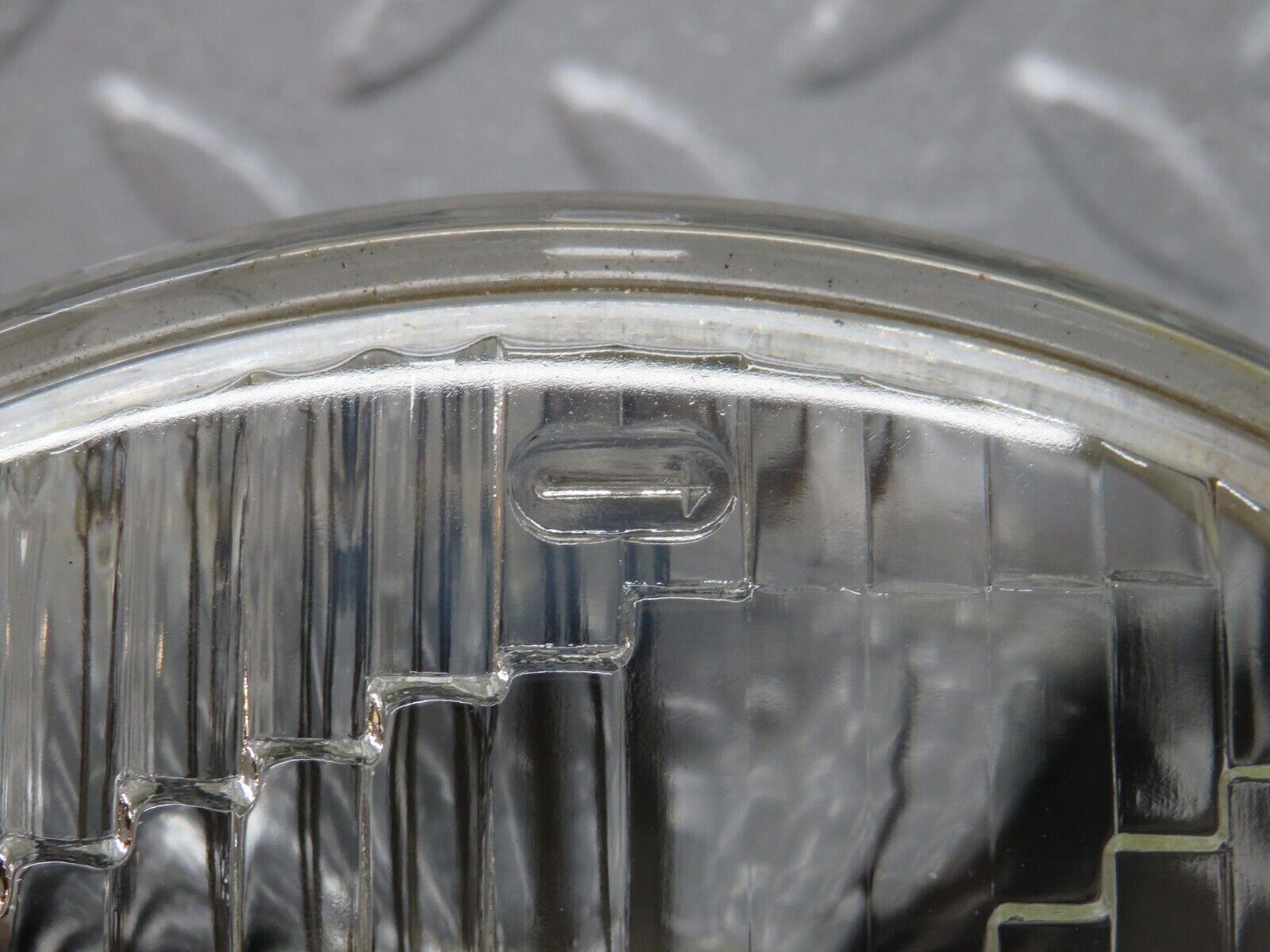 40366 Mercedes-Benz W110 230 Headlight Sealed Beam Lucas 7285