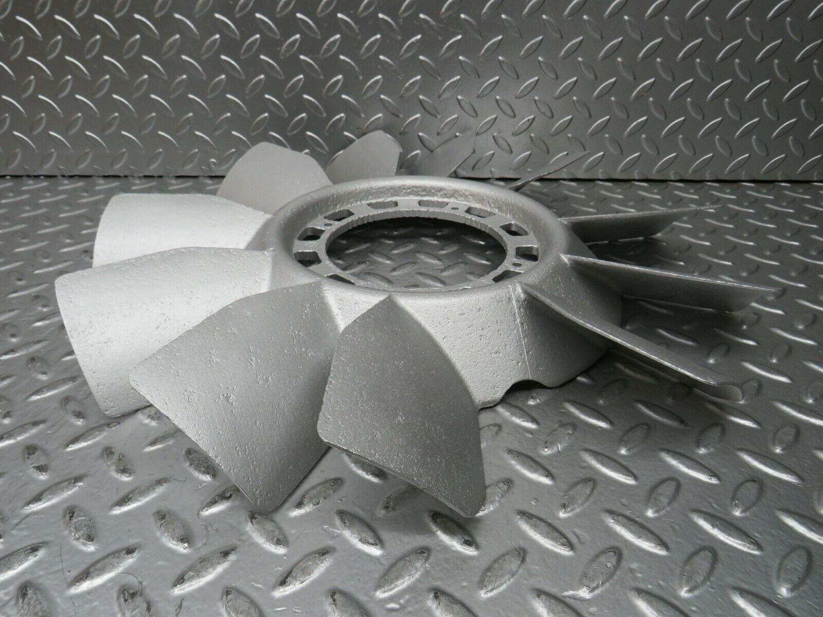 23330 Mercedes-Benz W116 350SE Engine Cooling Fan