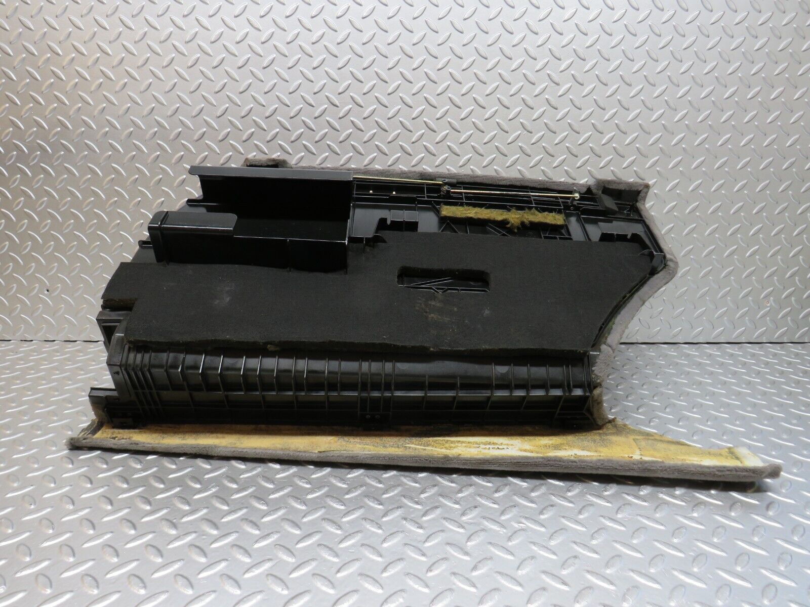 32350 Mercedes-Benz S124 300TE Trunk Side Panel Cover Right Grey 1246923489